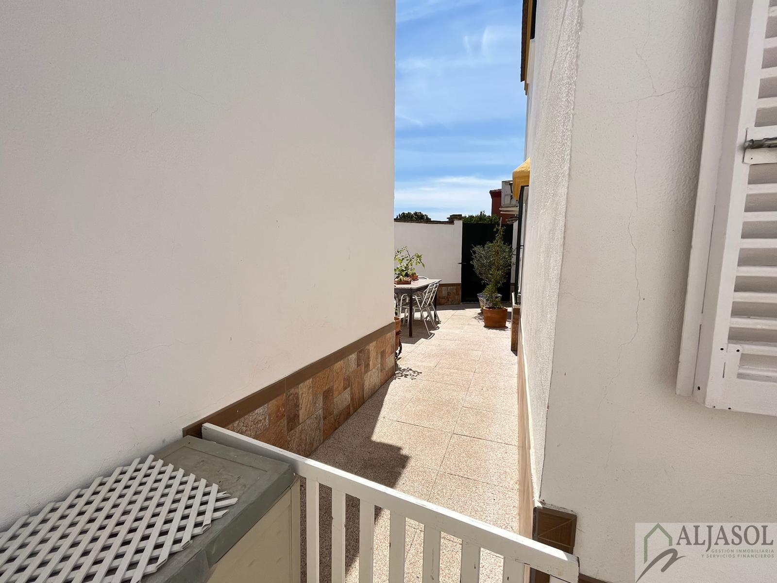 For sale of house in Olivares