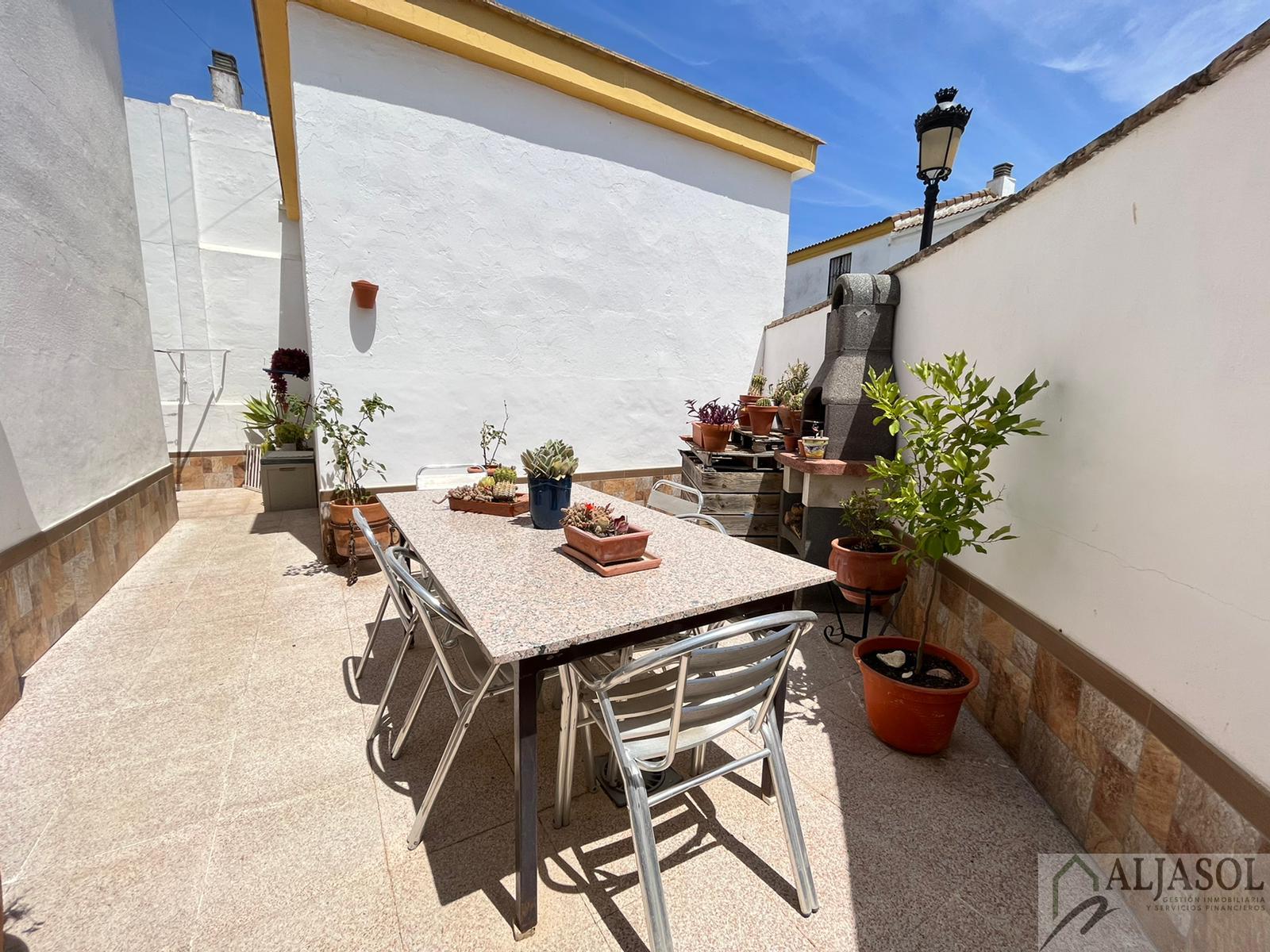 For sale of house in Olivares