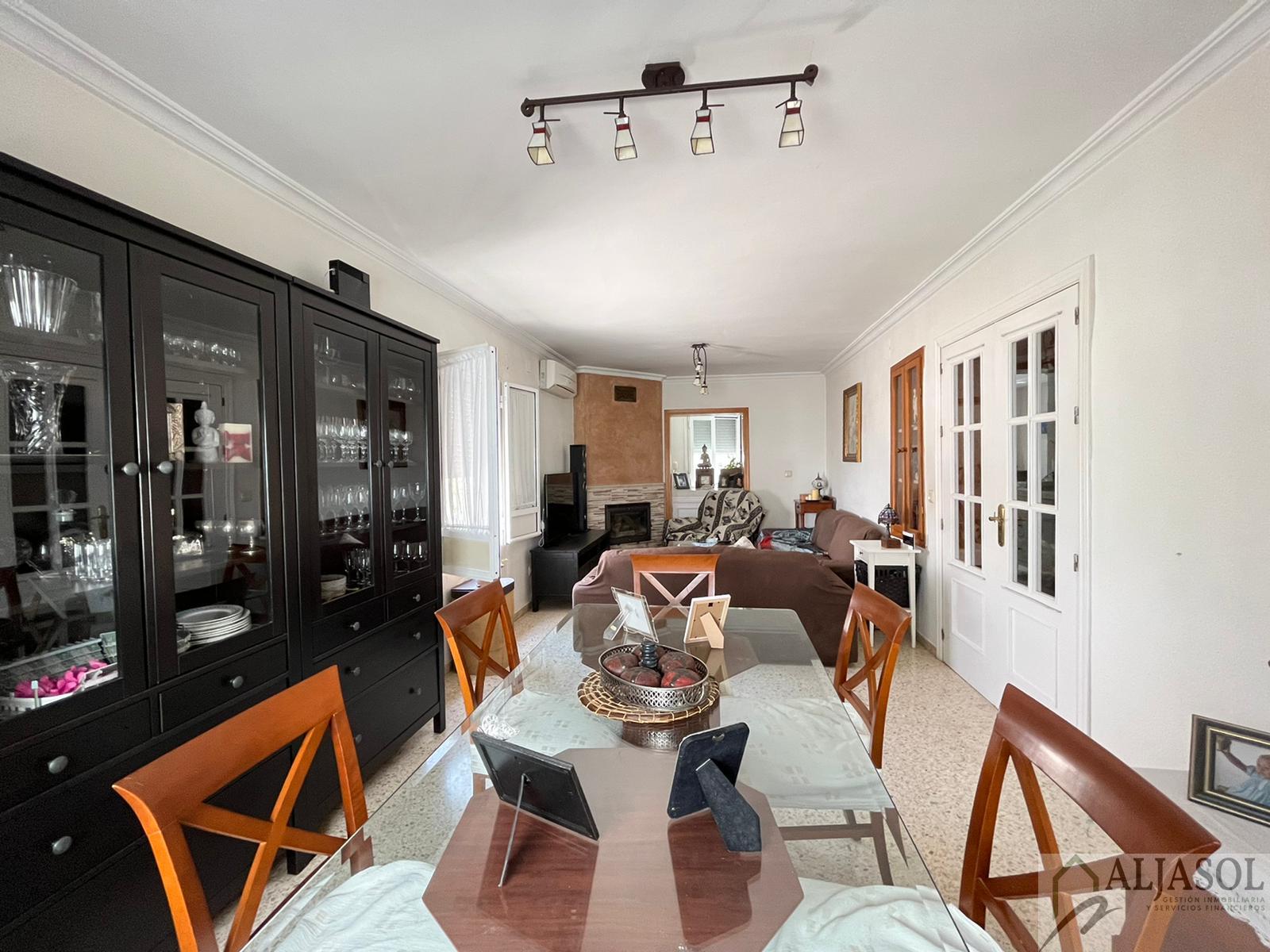 For sale of house in Olivares