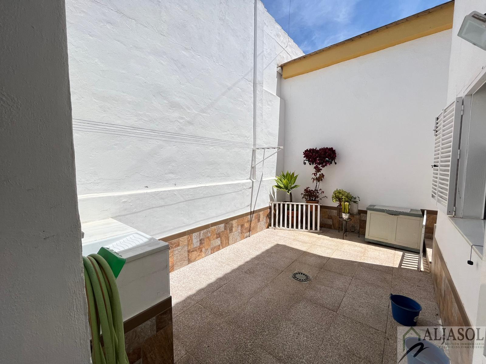 For sale of house in Olivares