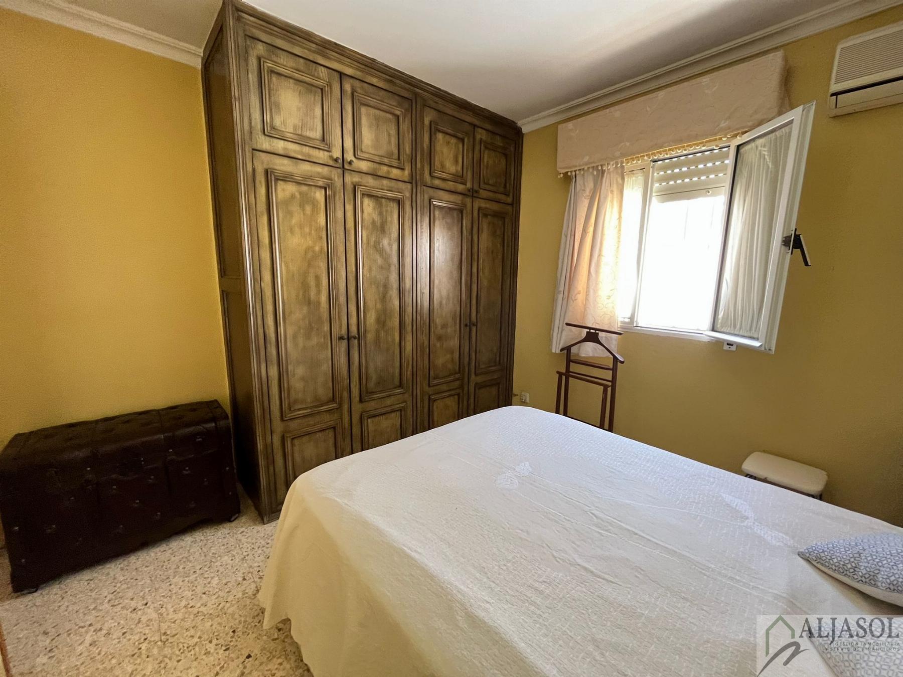 For sale of house in Olivares