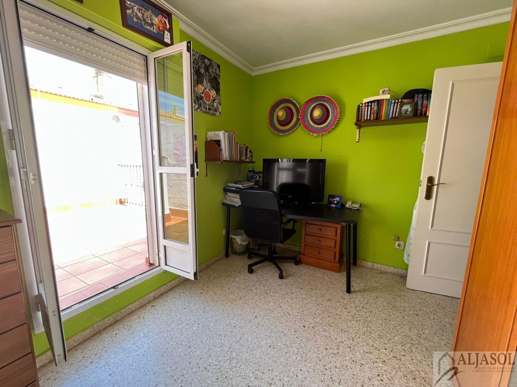 For sale of house in Olivares