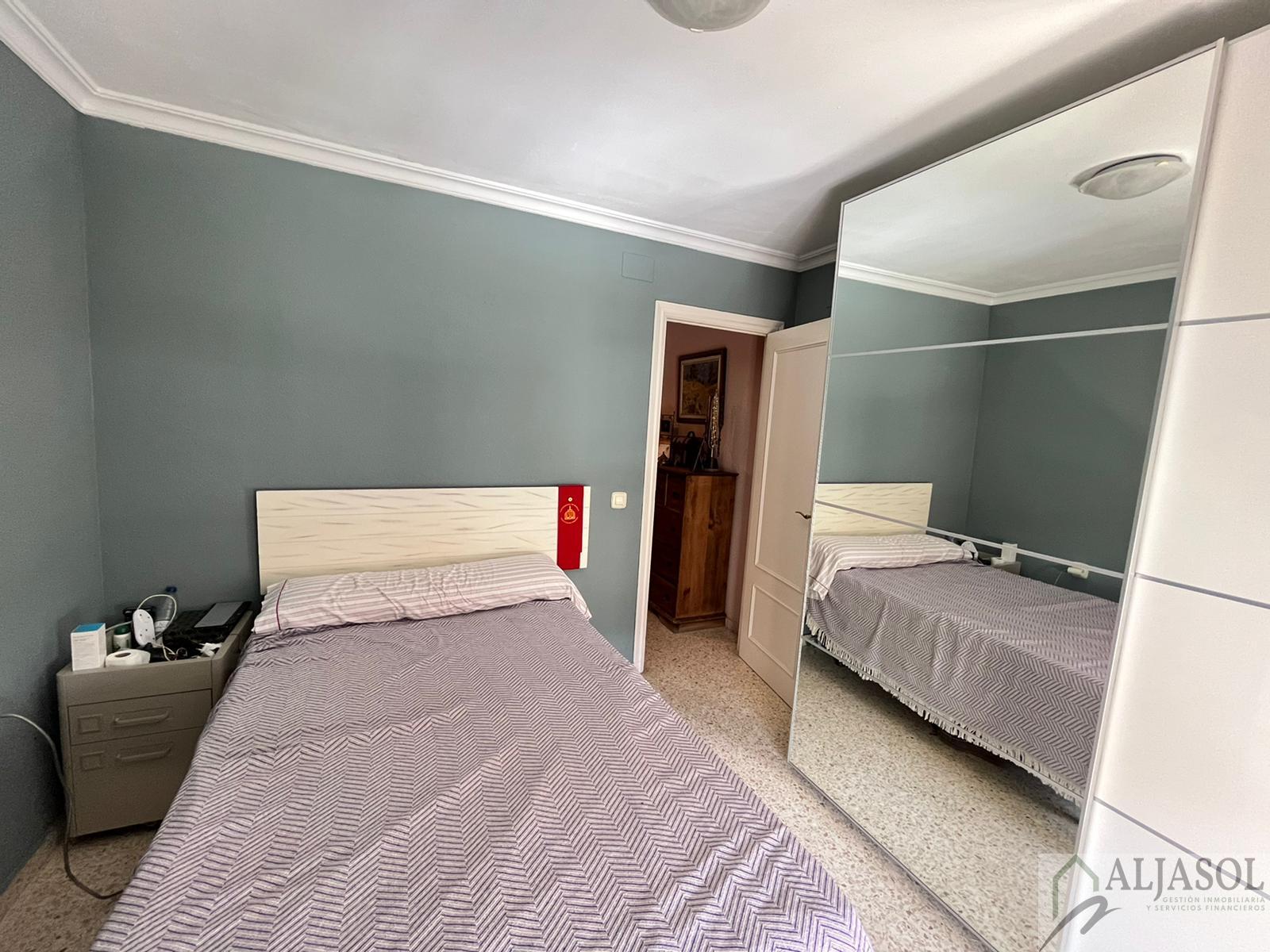 For sale of house in Olivares