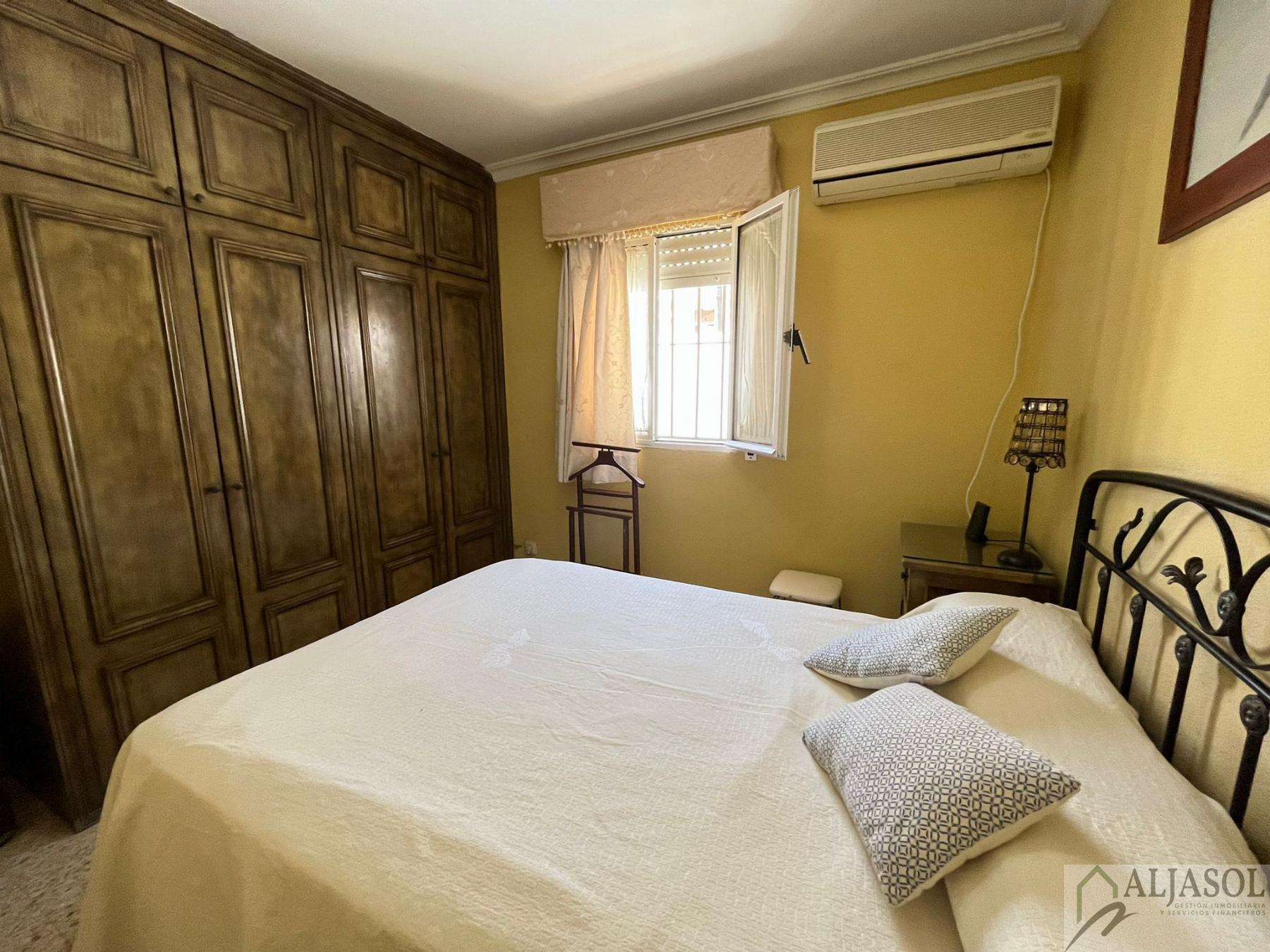 For sale of house in Olivares