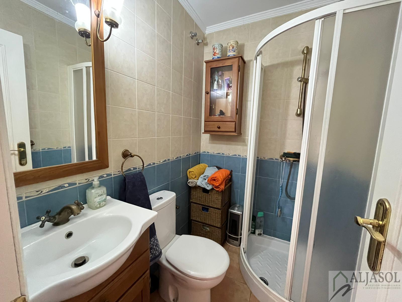 For sale of house in Olivares