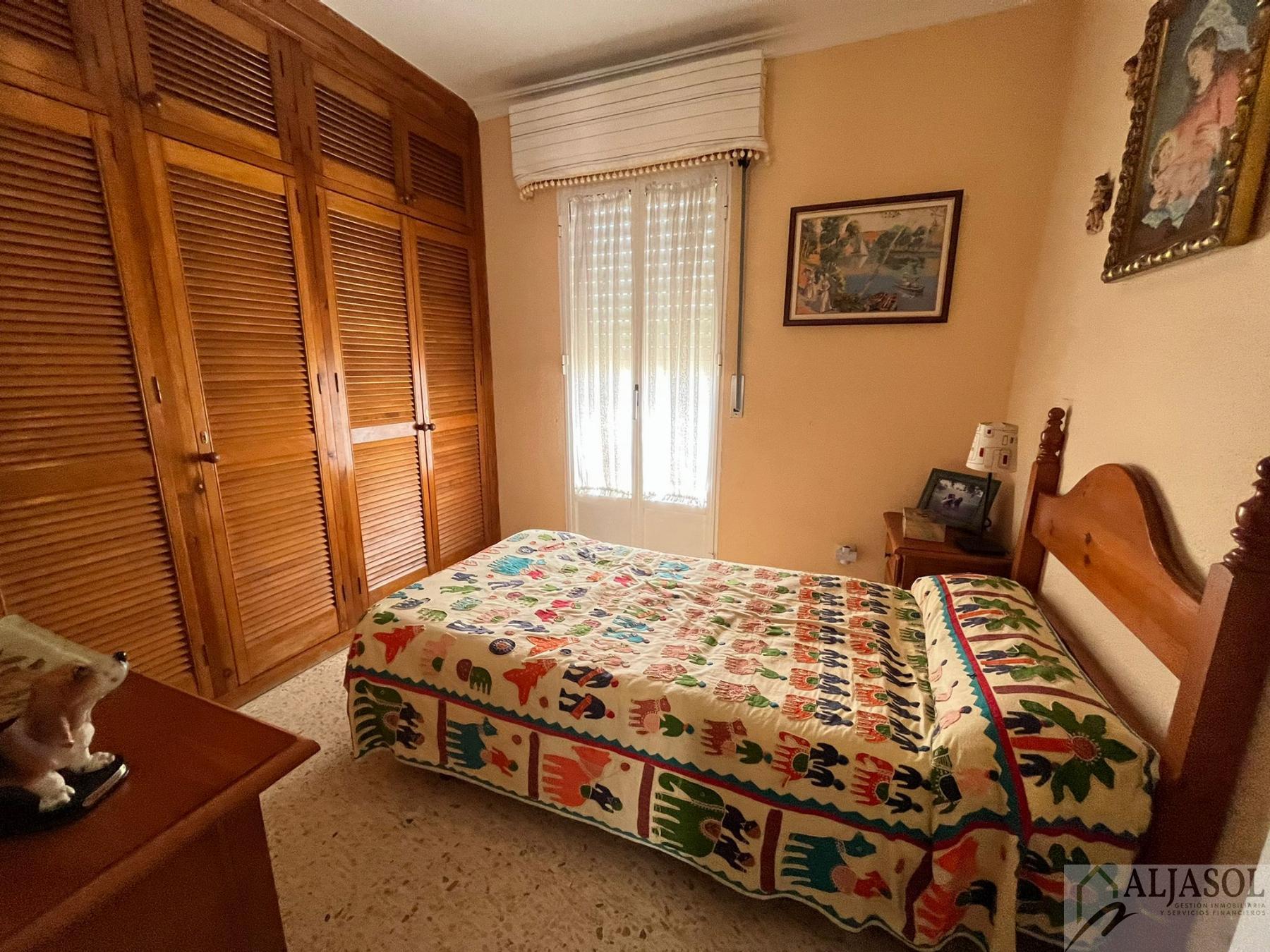 For sale of house in Olivares
