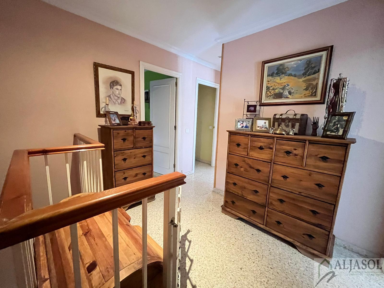 For sale of house in Olivares