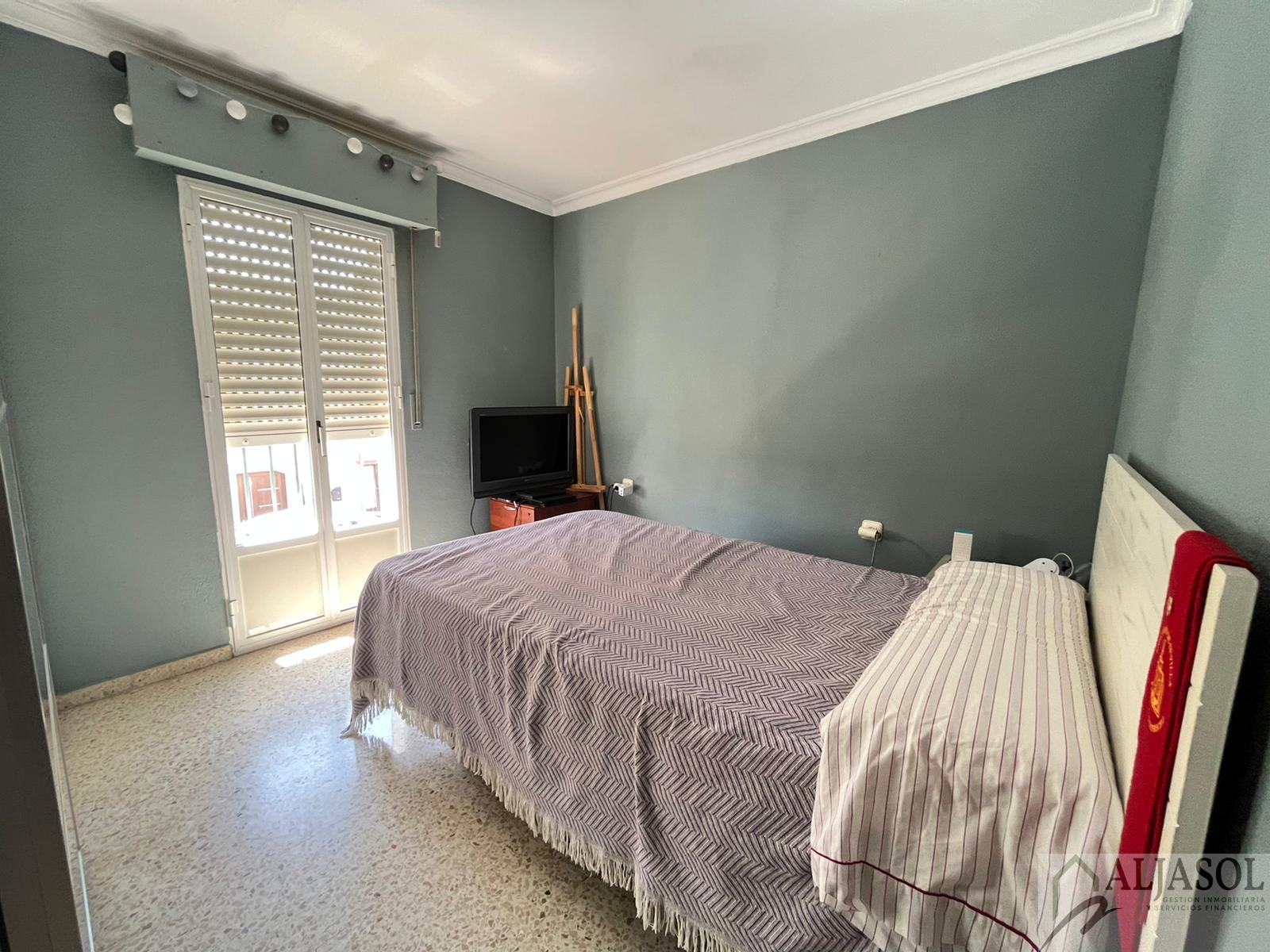 For sale of house in Olivares