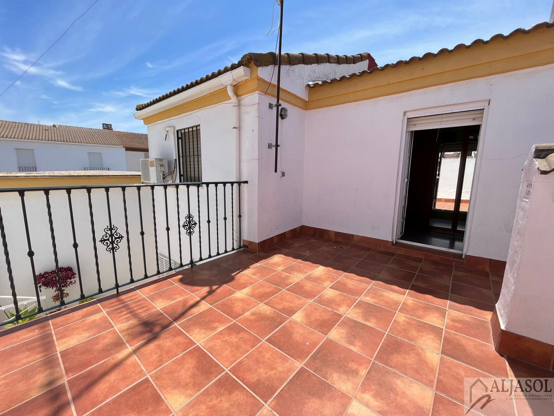 For sale of house in Olivares