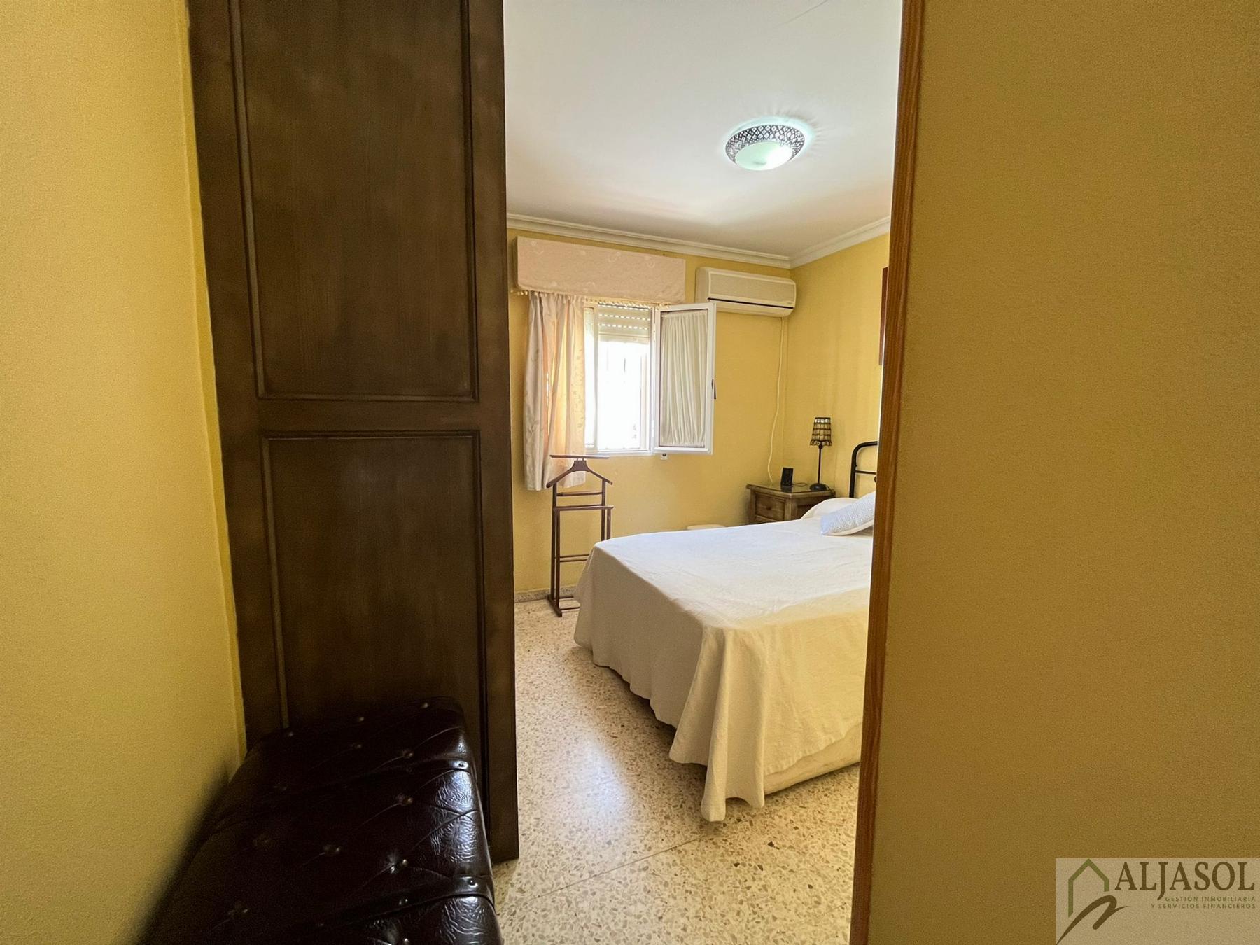 For sale of house in Olivares
