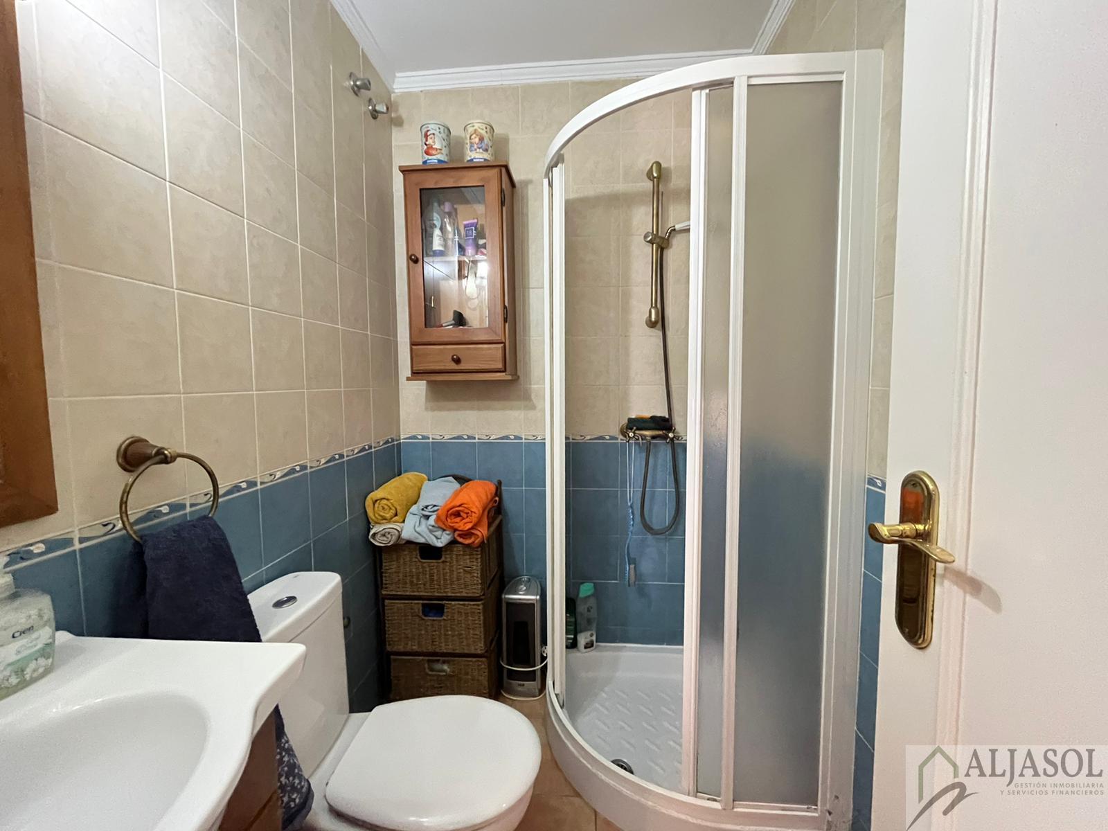 For sale of house in Olivares