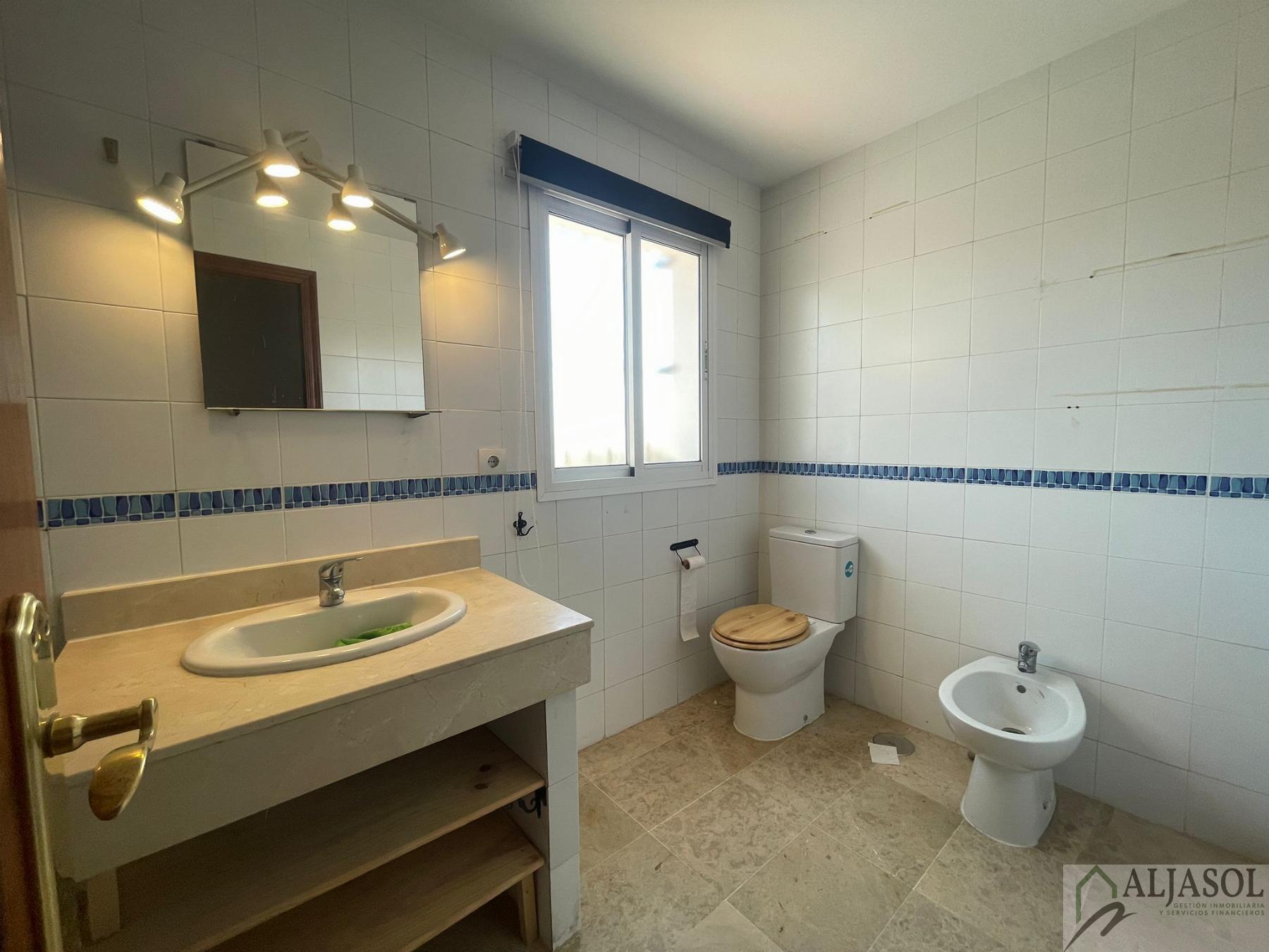 For sale of house in Bormujos