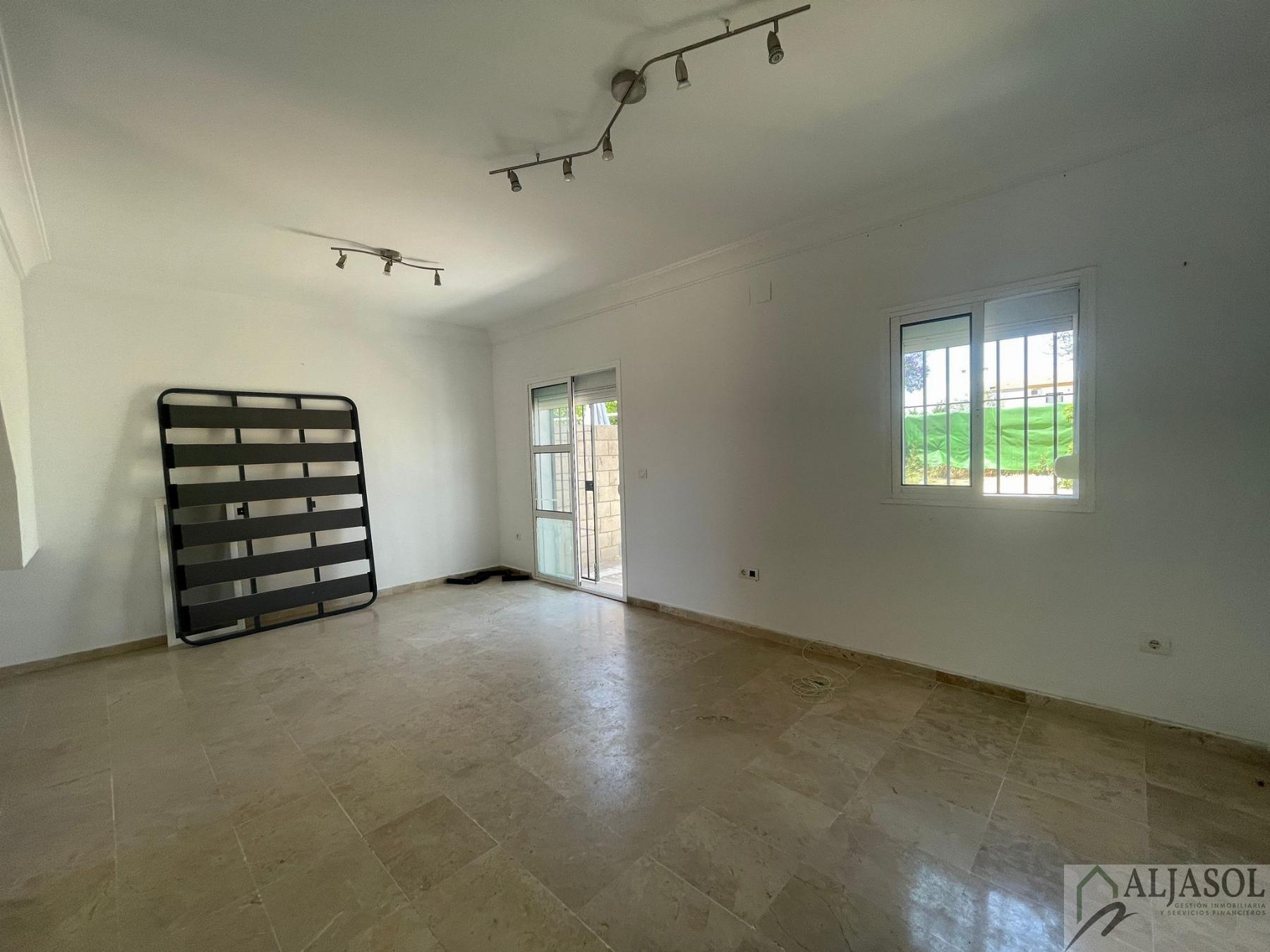 For sale of house in Bormujos