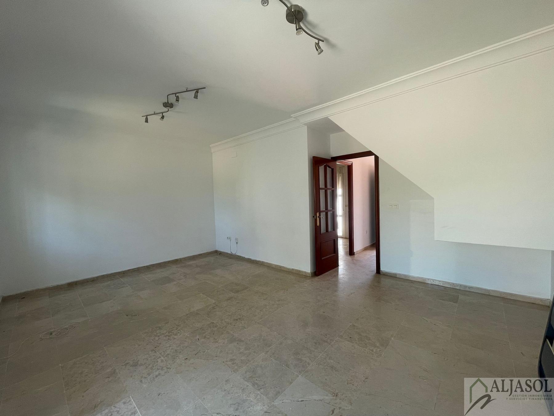 For sale of house in Bormujos