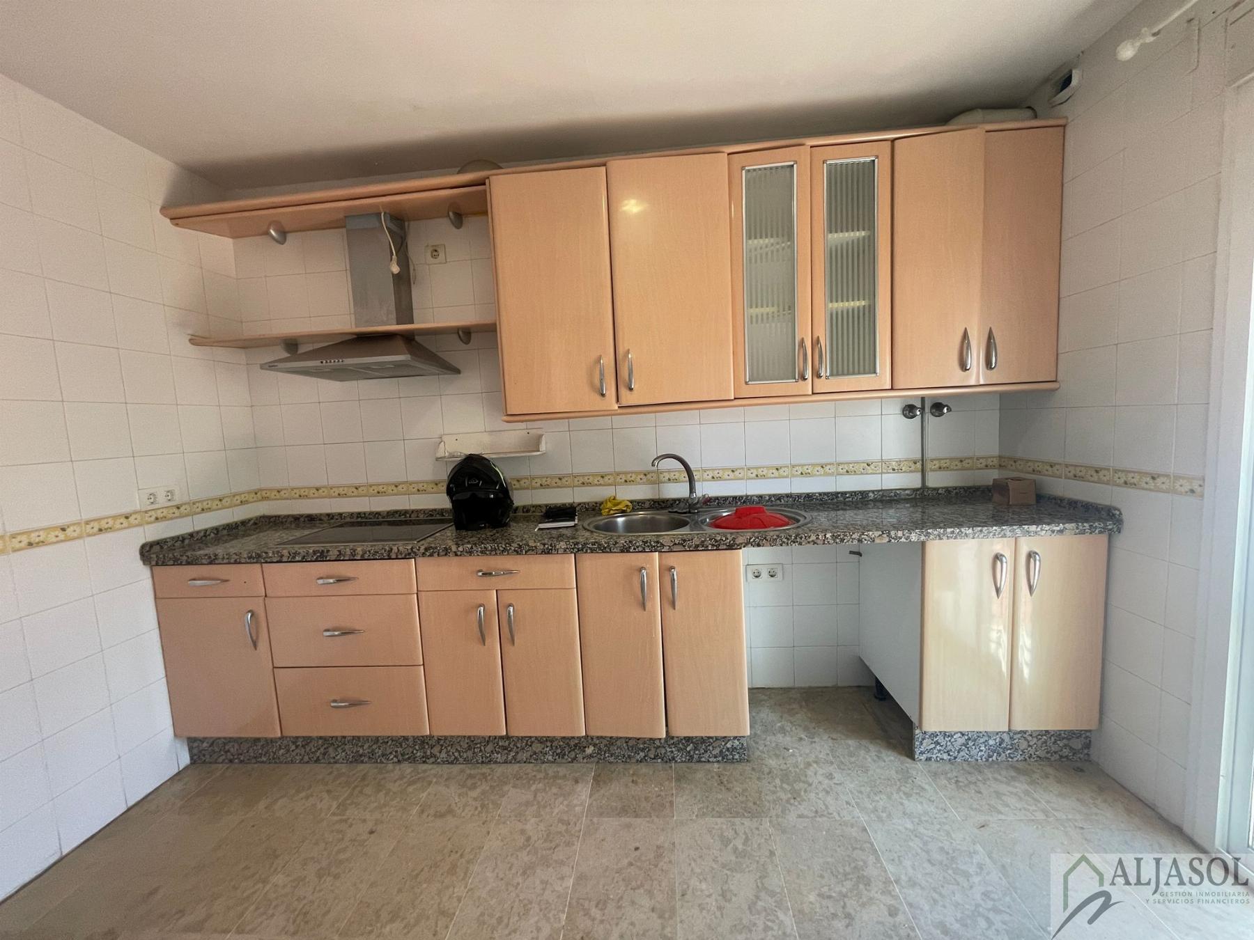 For sale of house in Bormujos