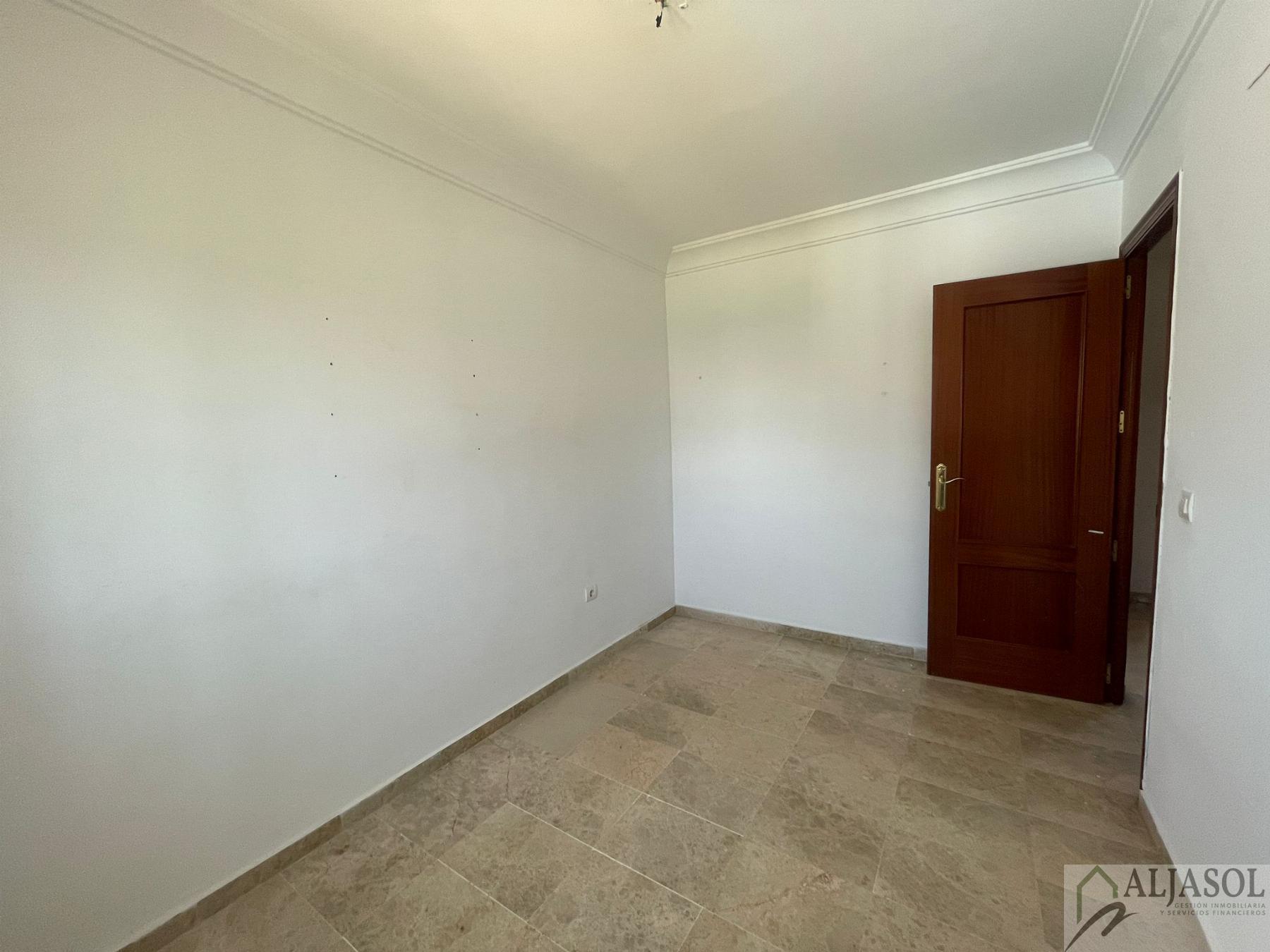 For sale of house in Bormujos