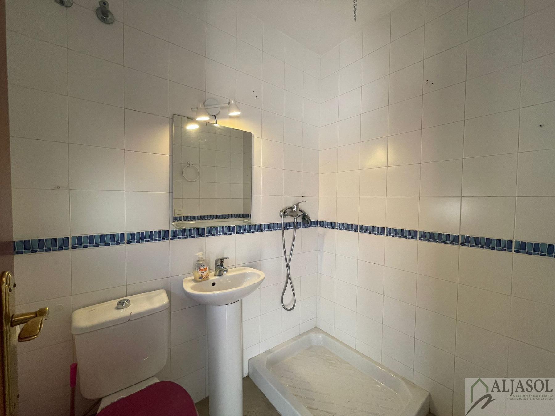 For sale of house in Bormujos