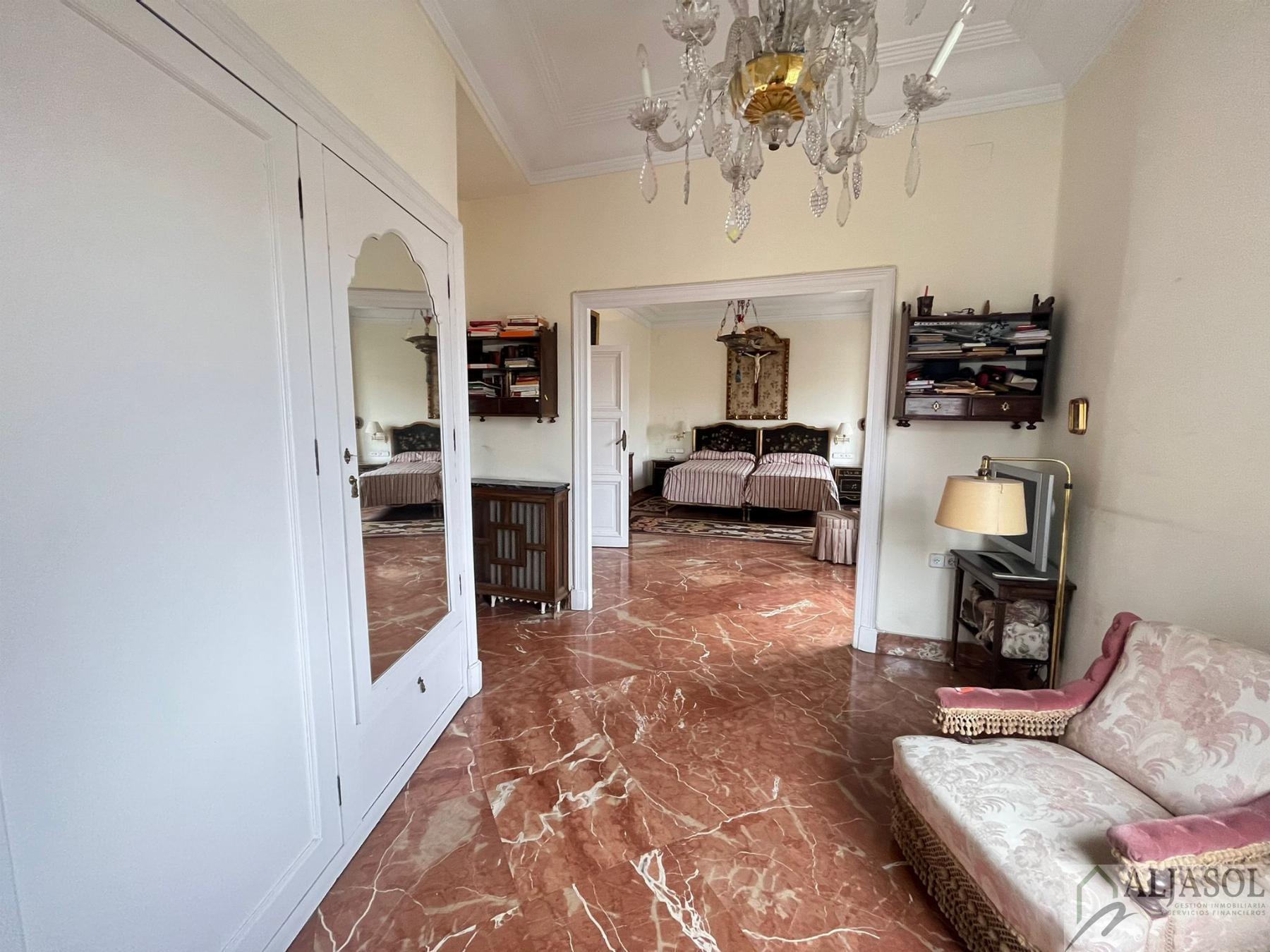 For sale of flat in Sevilla