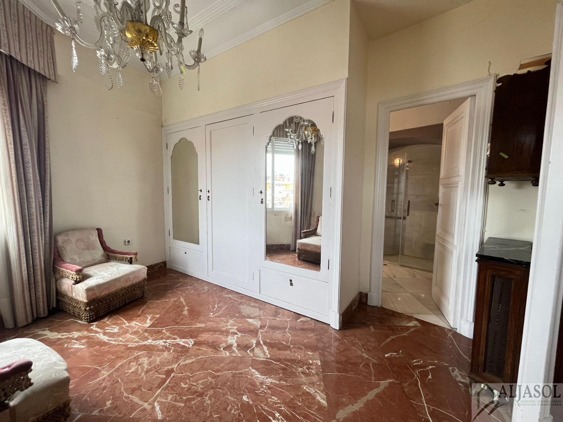 For sale of flat in Sevilla