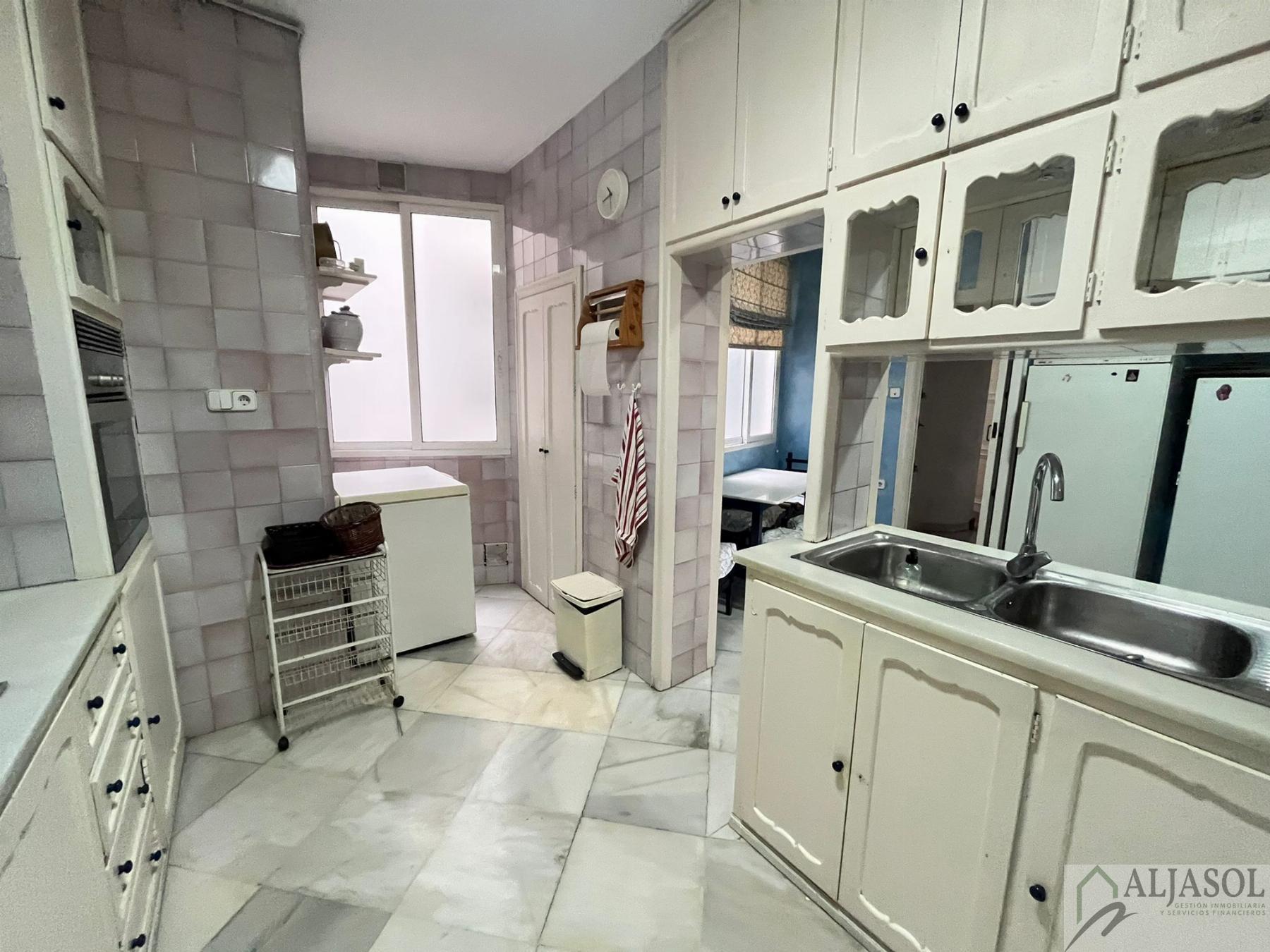 For sale of flat in Sevilla