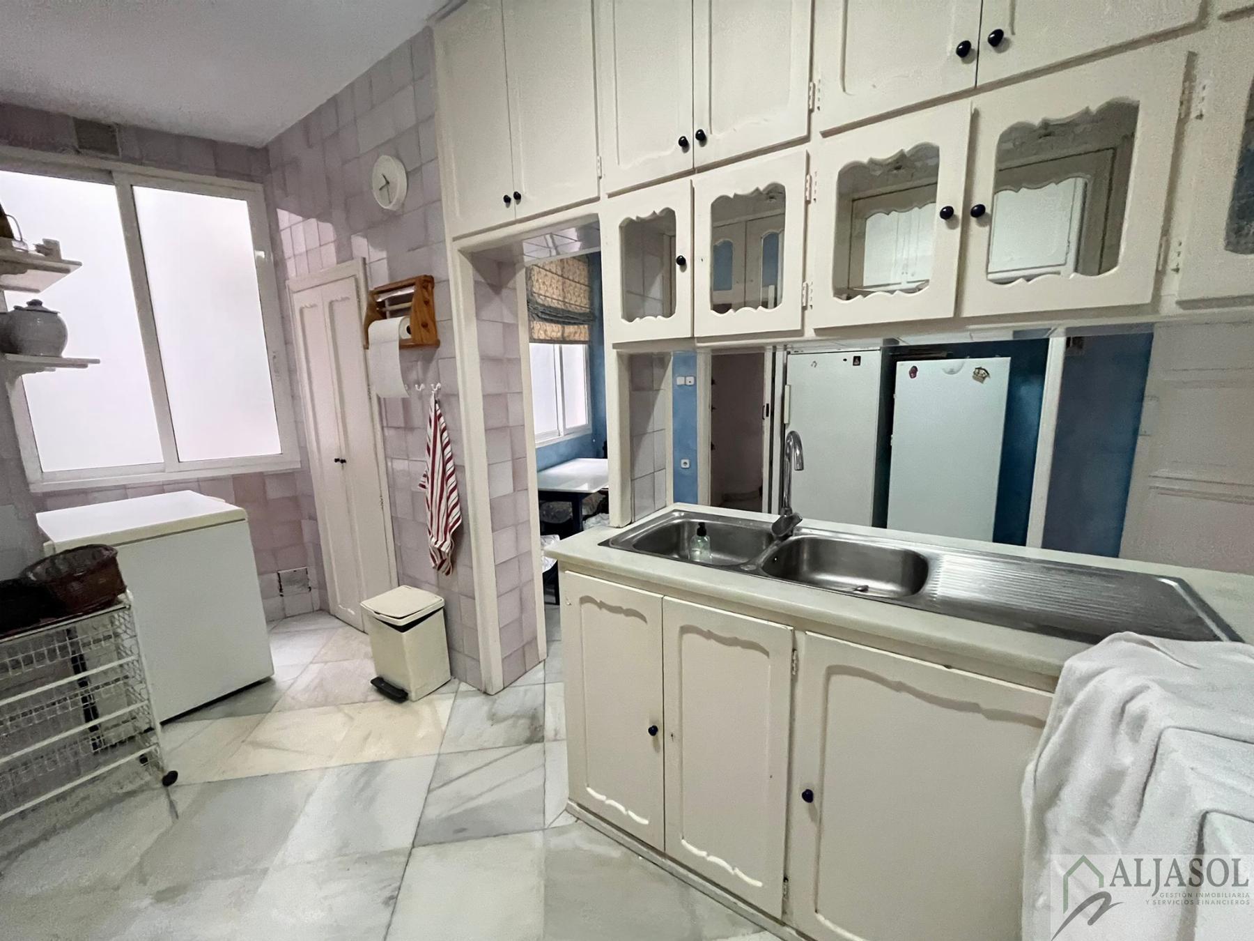 For sale of flat in Sevilla