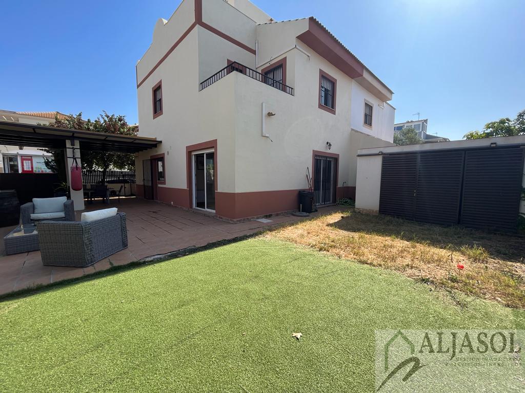 For sale of house in Valencina de la Concepción