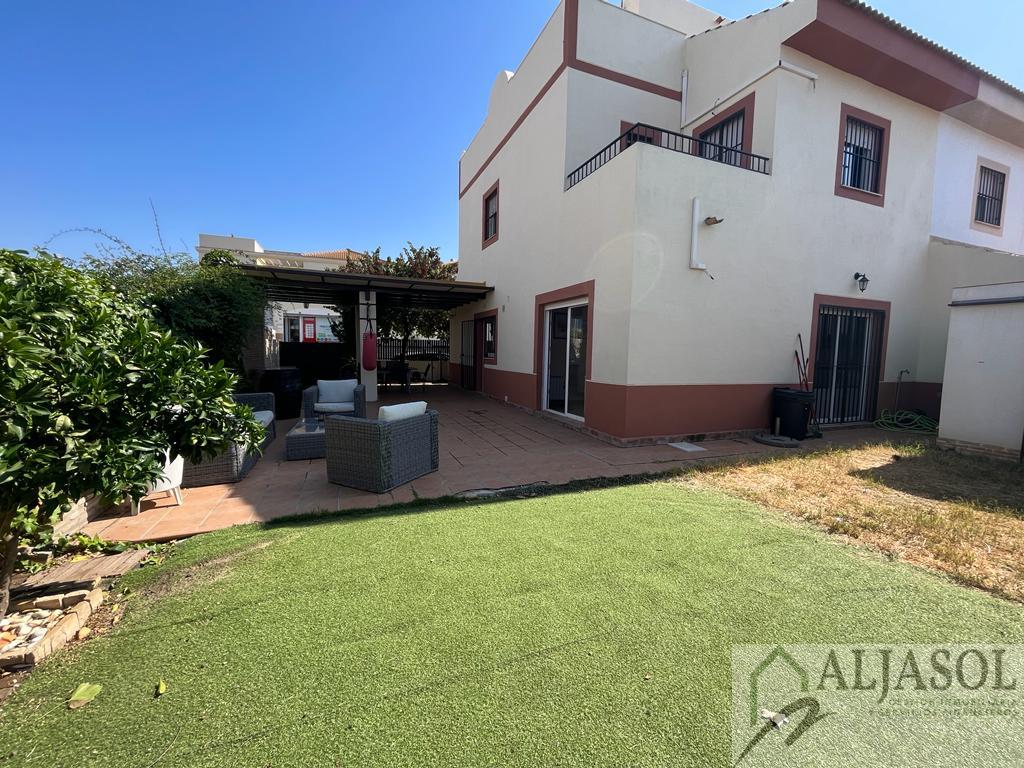 For sale of house in Valencina de la Concepción