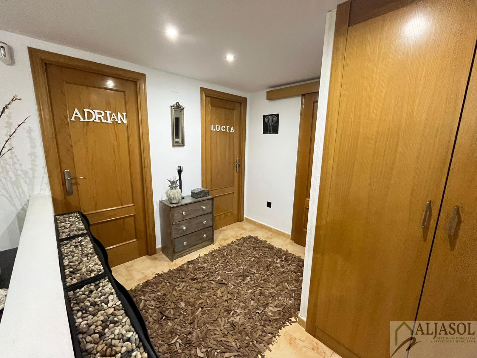 For sale of house in Umbrete