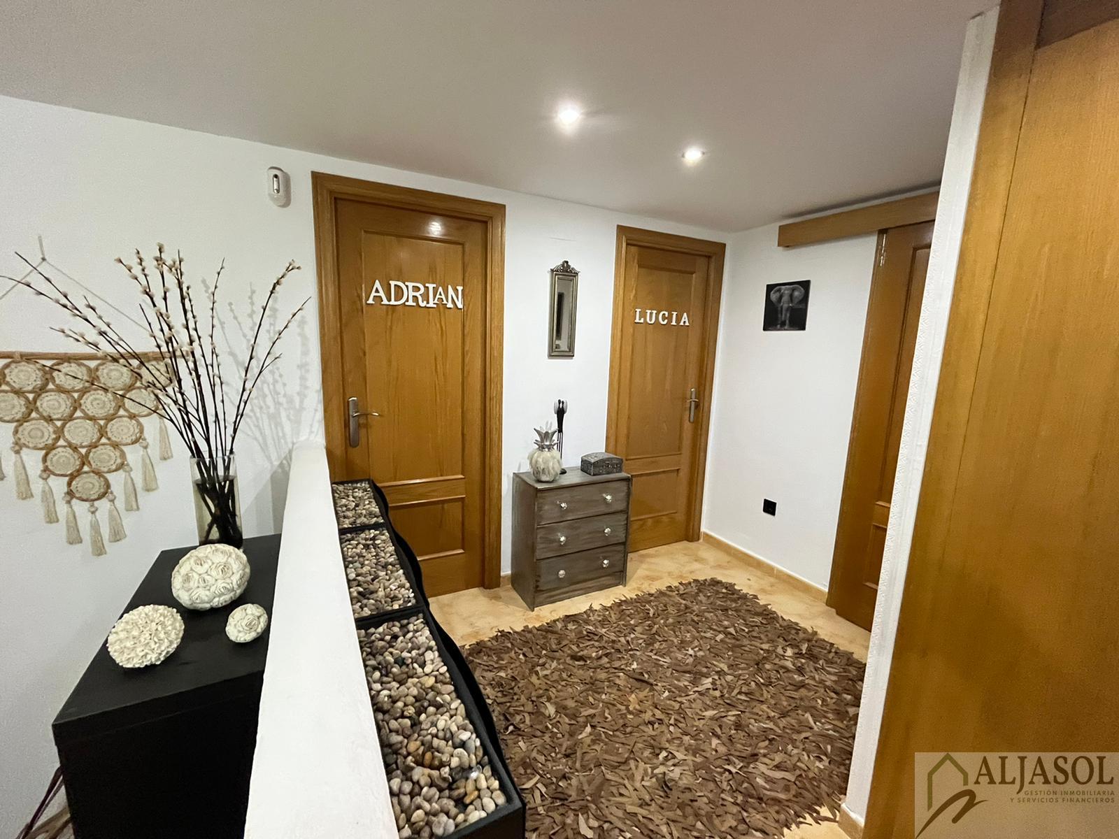 For sale of house in Umbrete
