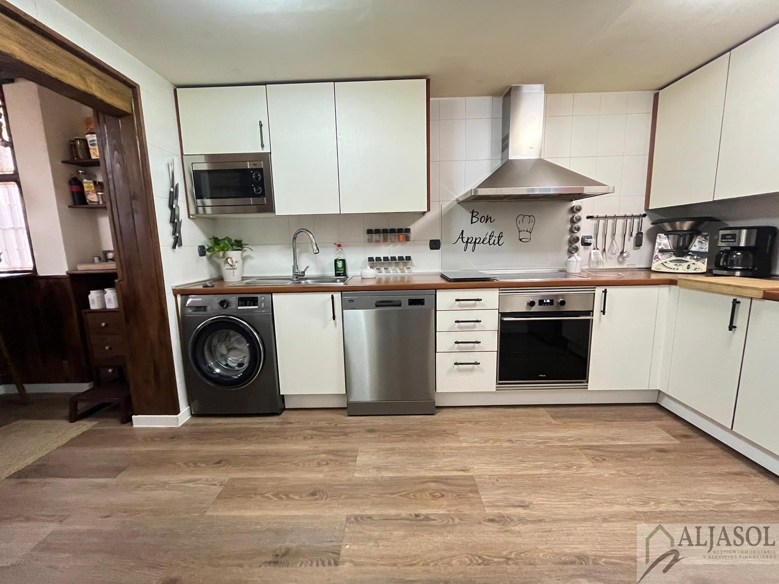 For sale of house in Umbrete