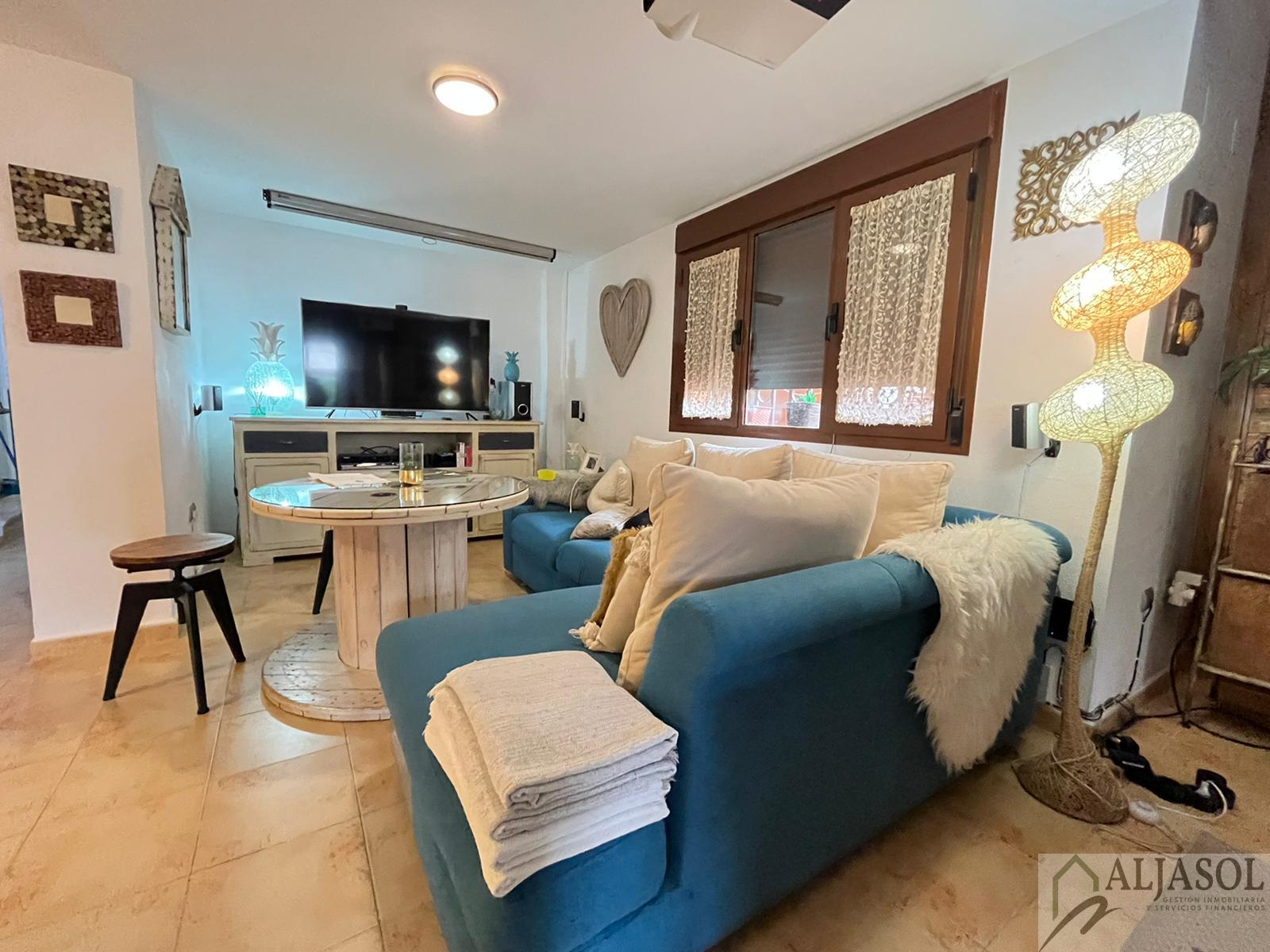 For sale of house in Umbrete