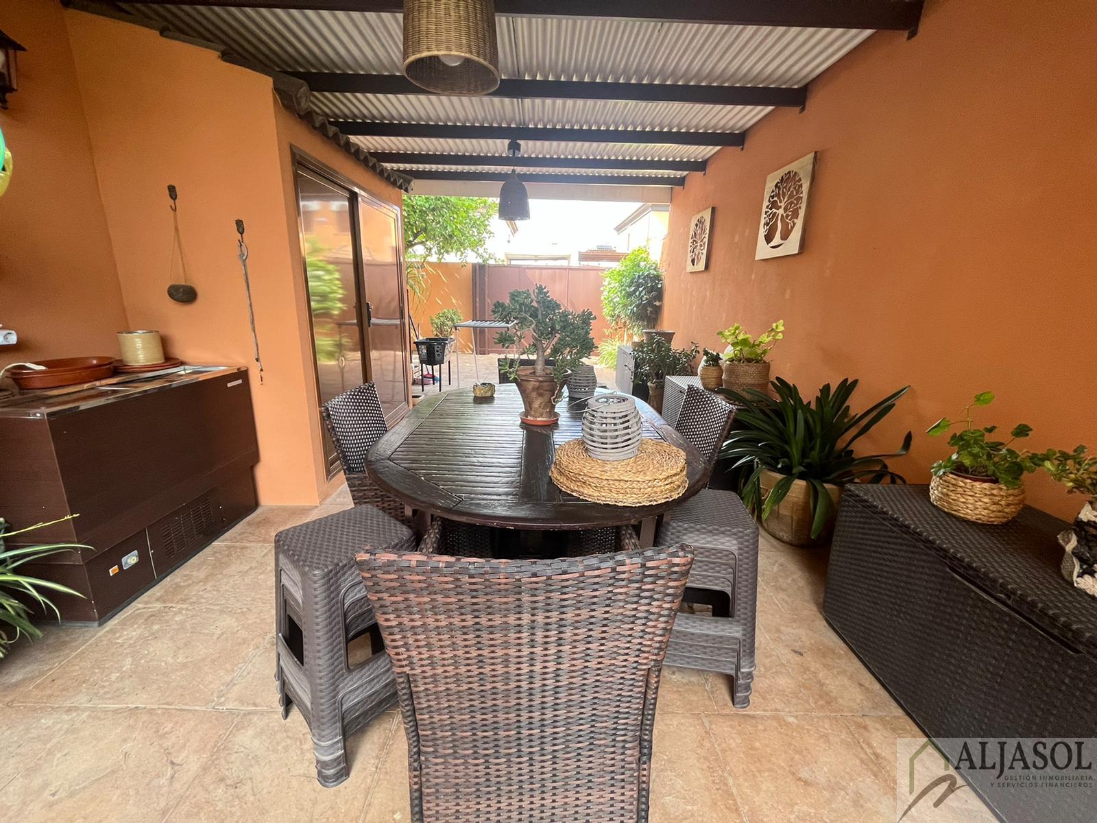 For sale of house in Umbrete
