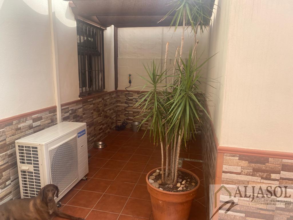 Venta de casa en Benacazón