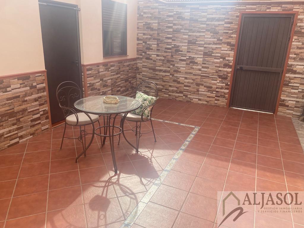 Venta de casa en Benacazón