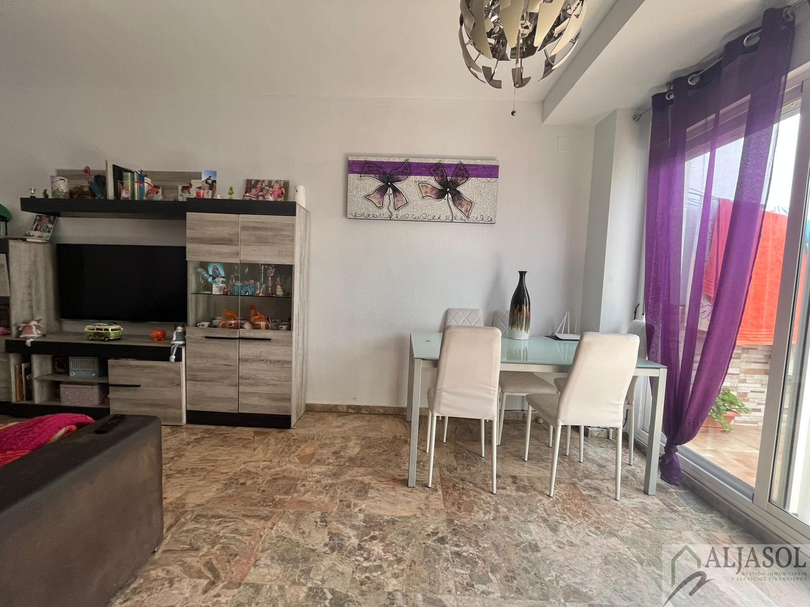 For sale of house in Gines