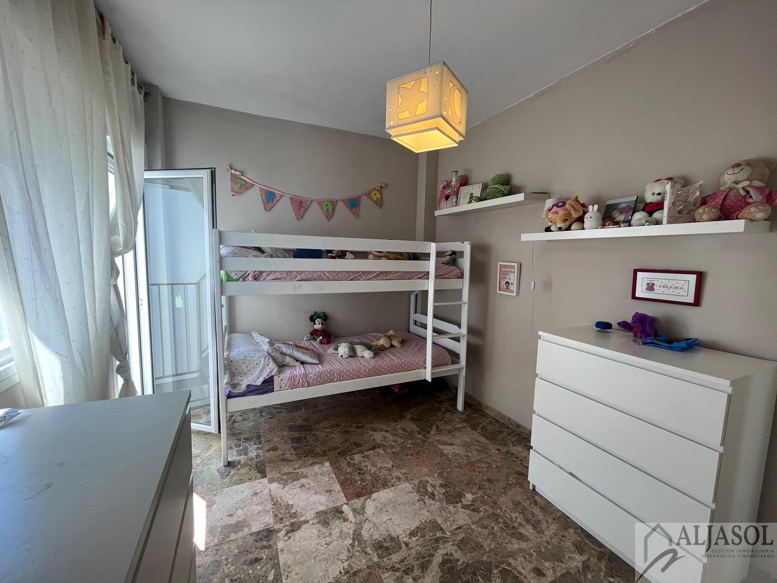 For sale of house in Gines