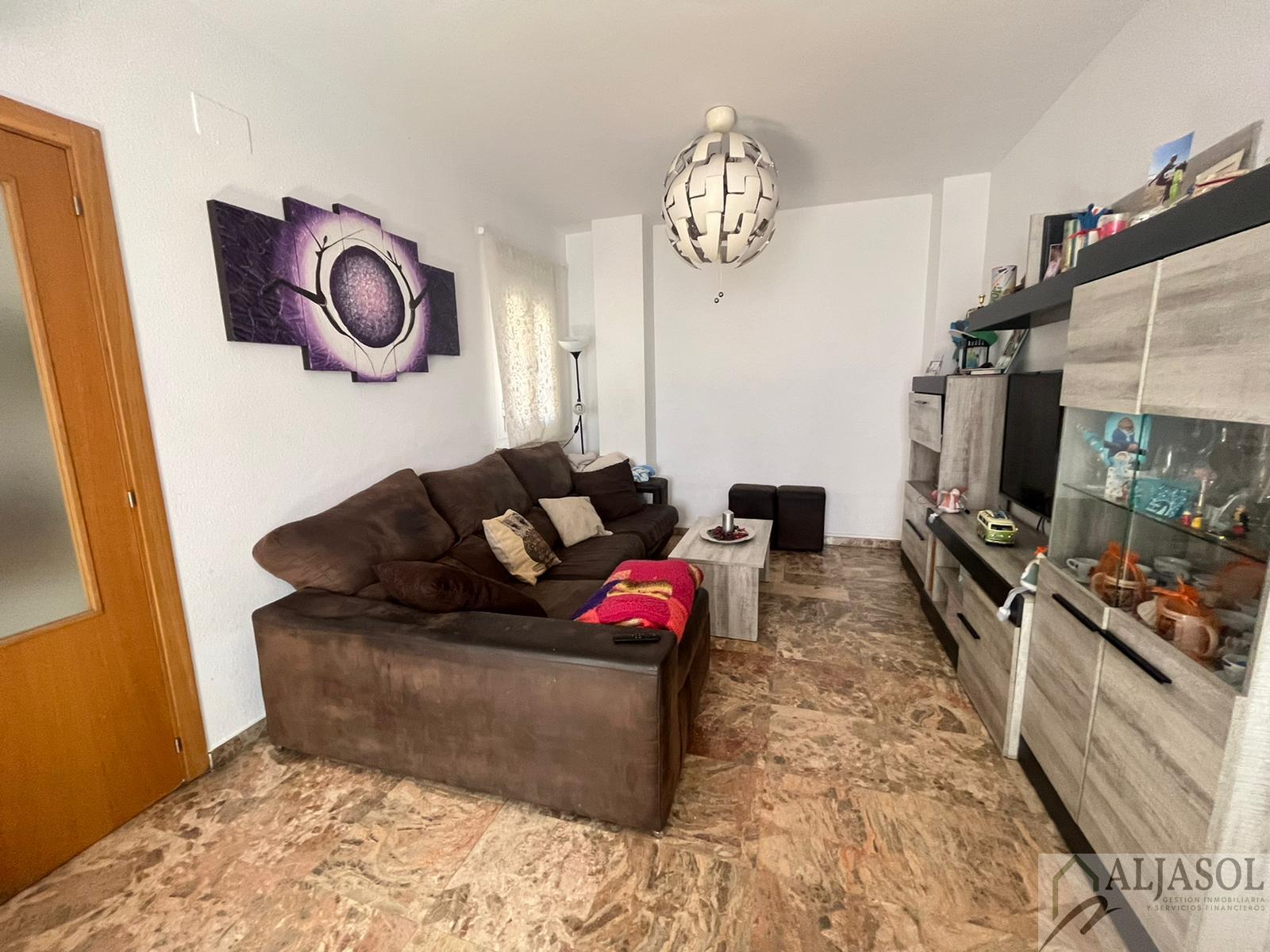 For sale of house in Gines