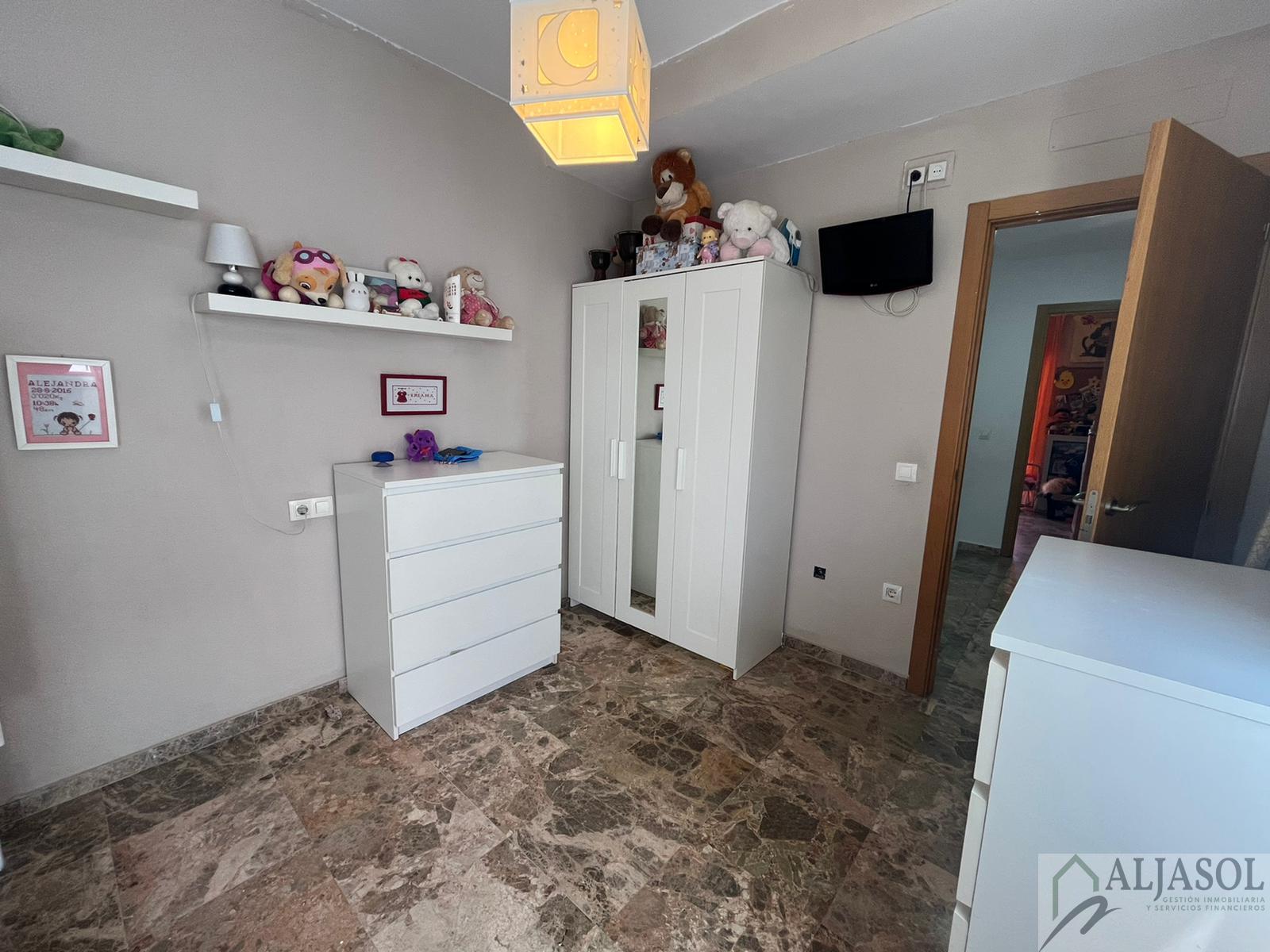 For sale of house in Gines