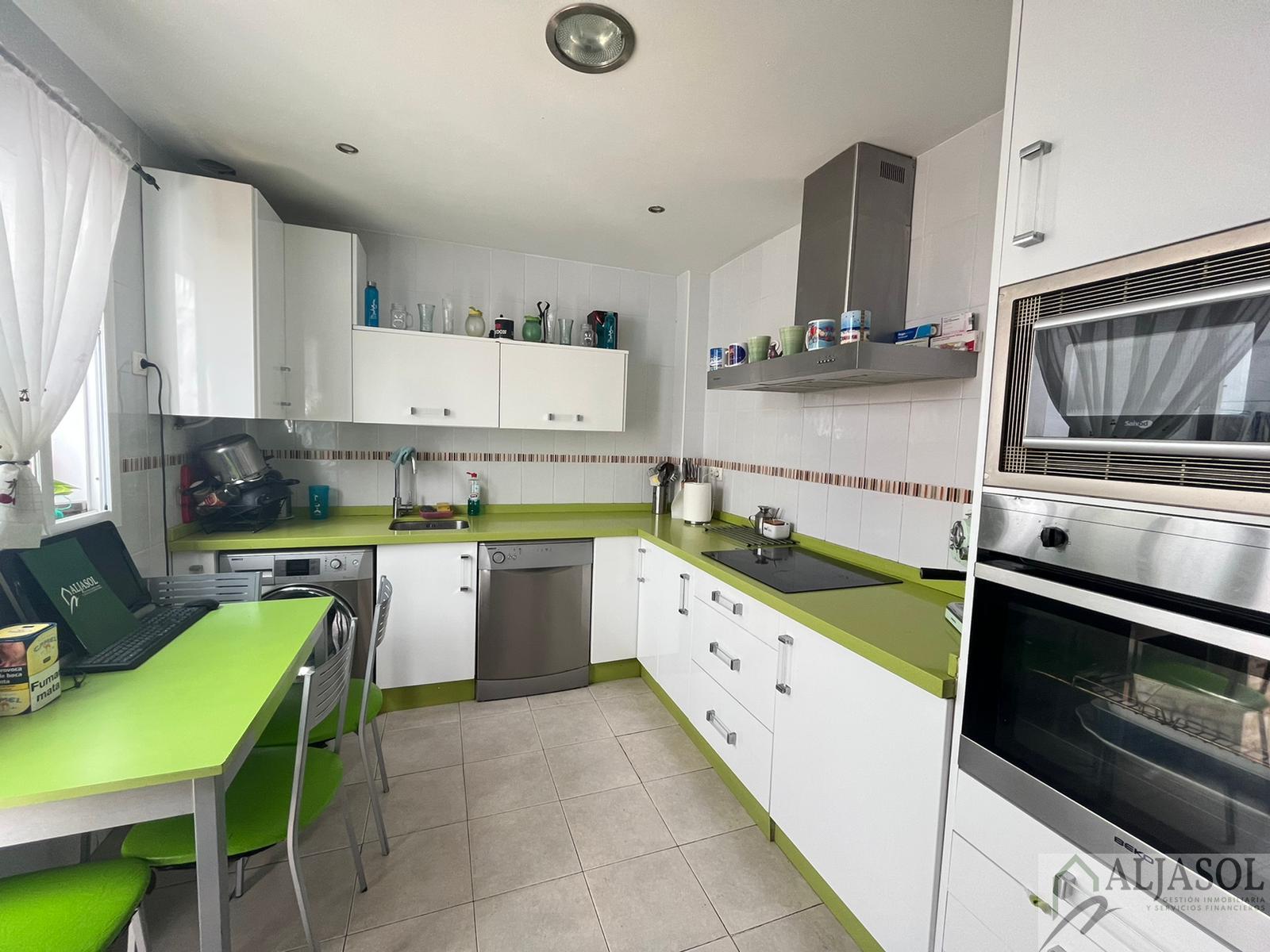 For sale of house in Gines