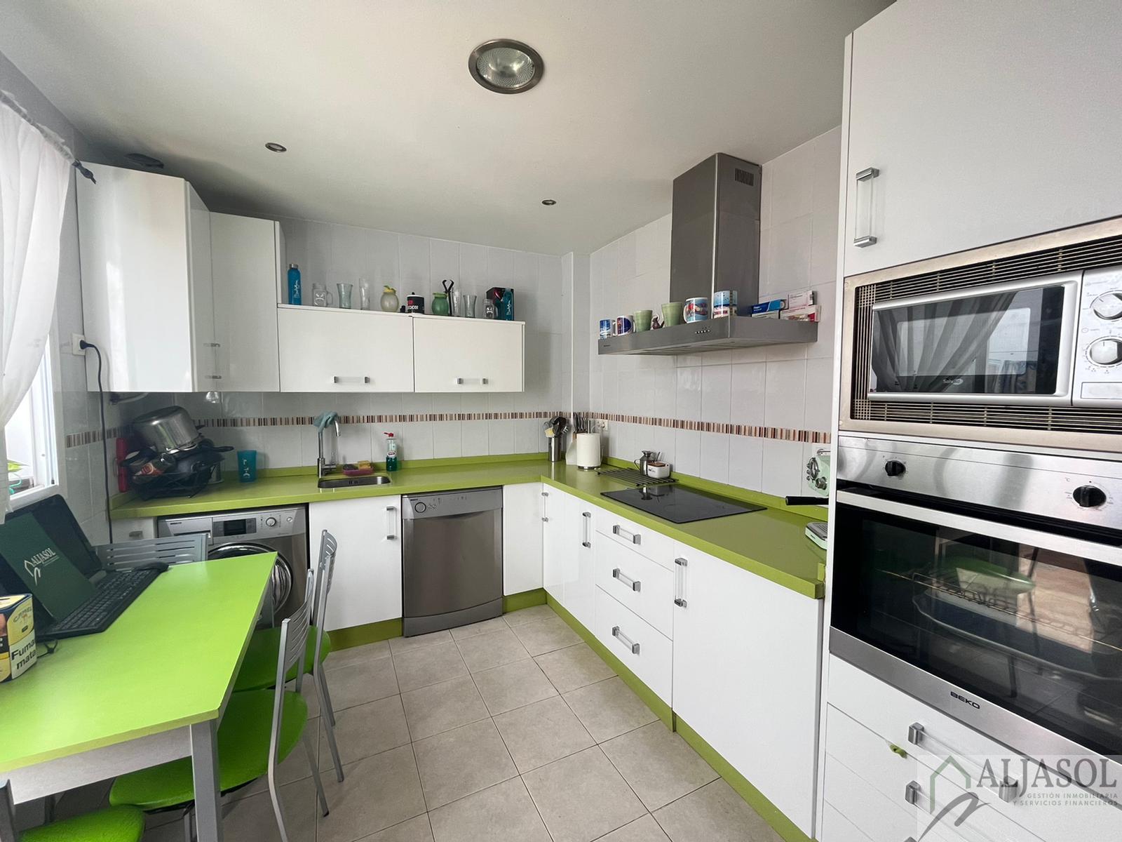 For sale of house in Gines