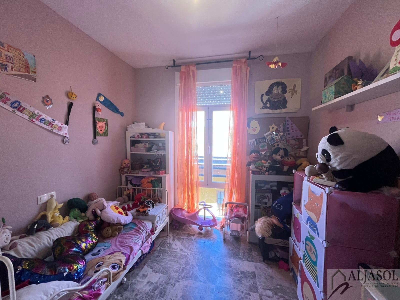 For sale of house in Gines