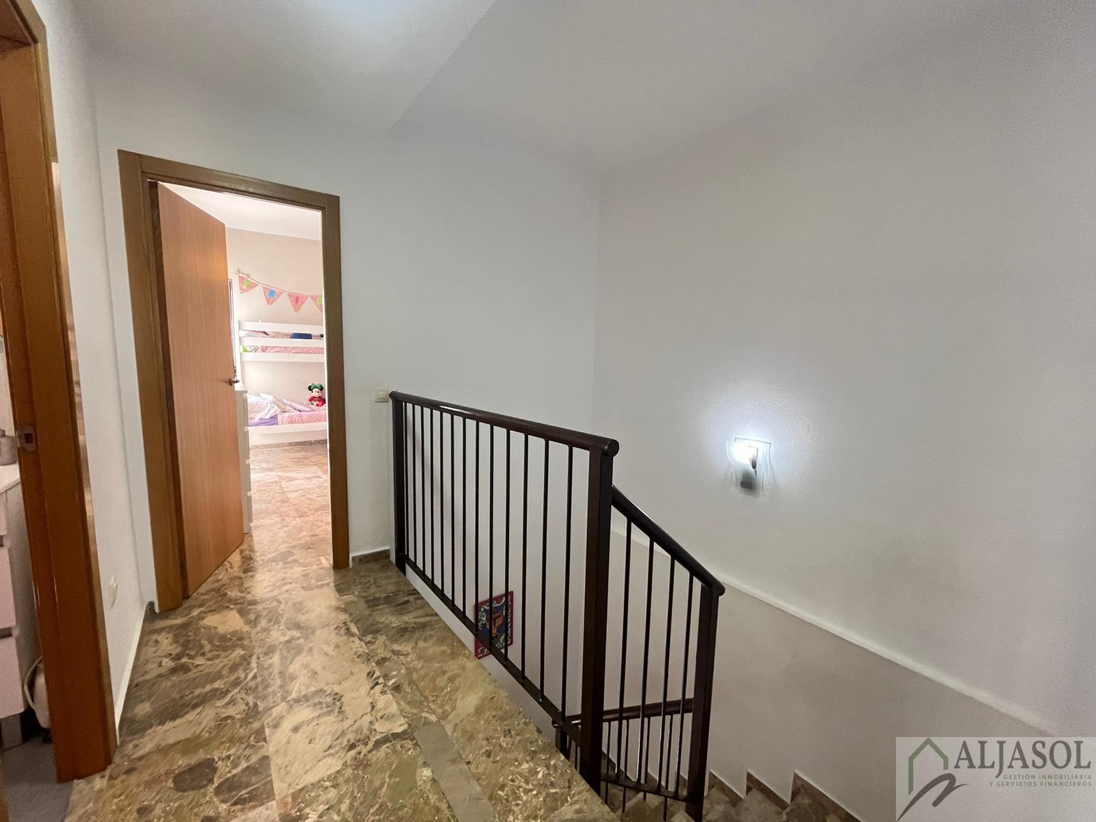 For sale of house in Gines