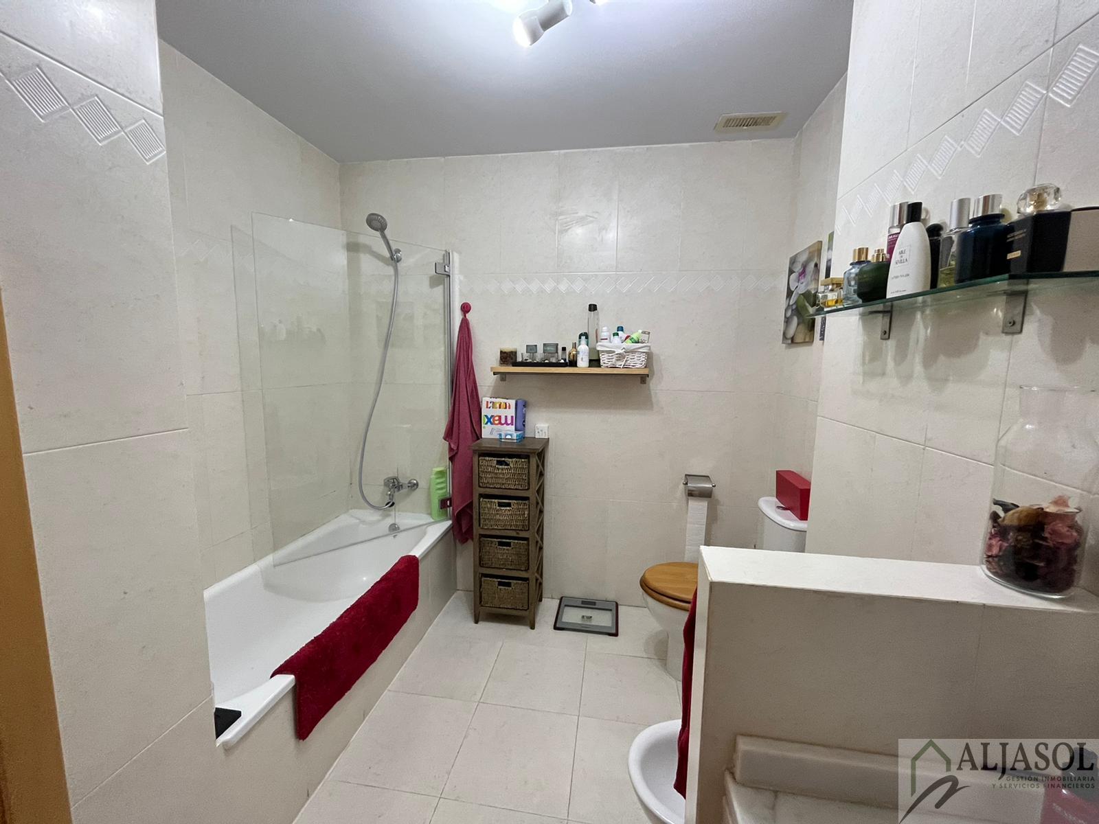 For sale of house in Bormujos