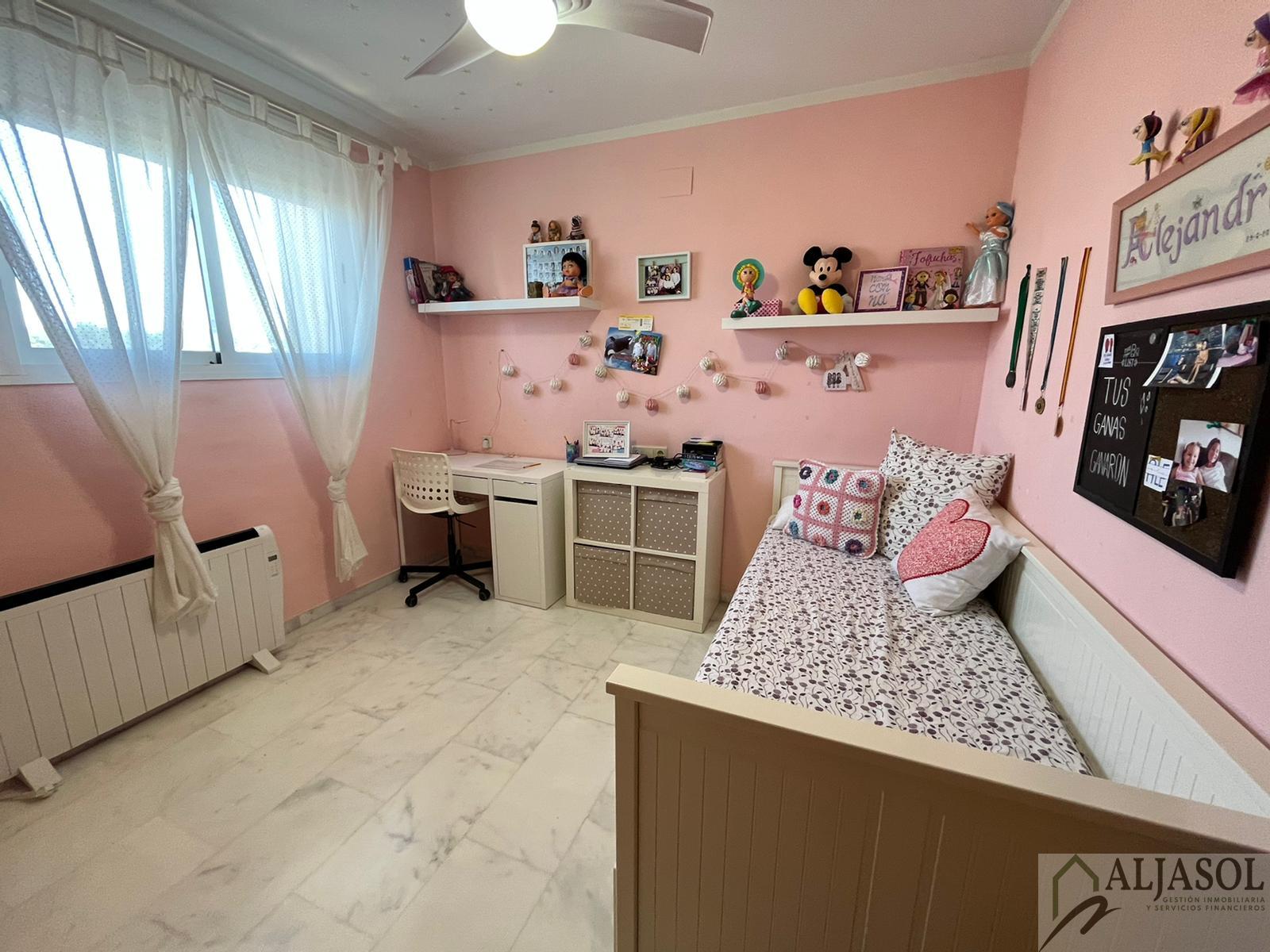 For sale of house in Bormujos
