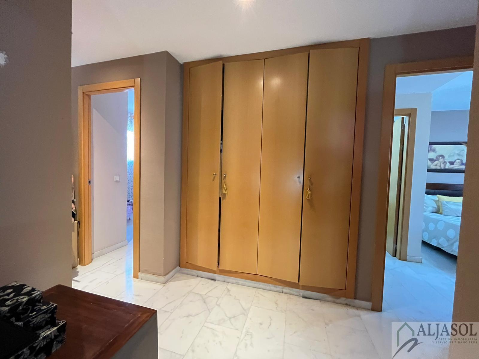 For sale of house in Bormujos