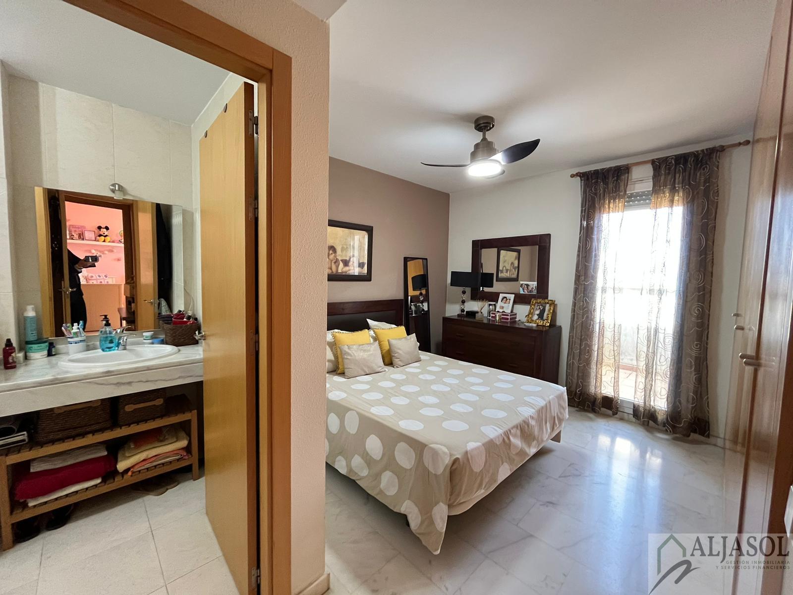 For sale of house in Bormujos