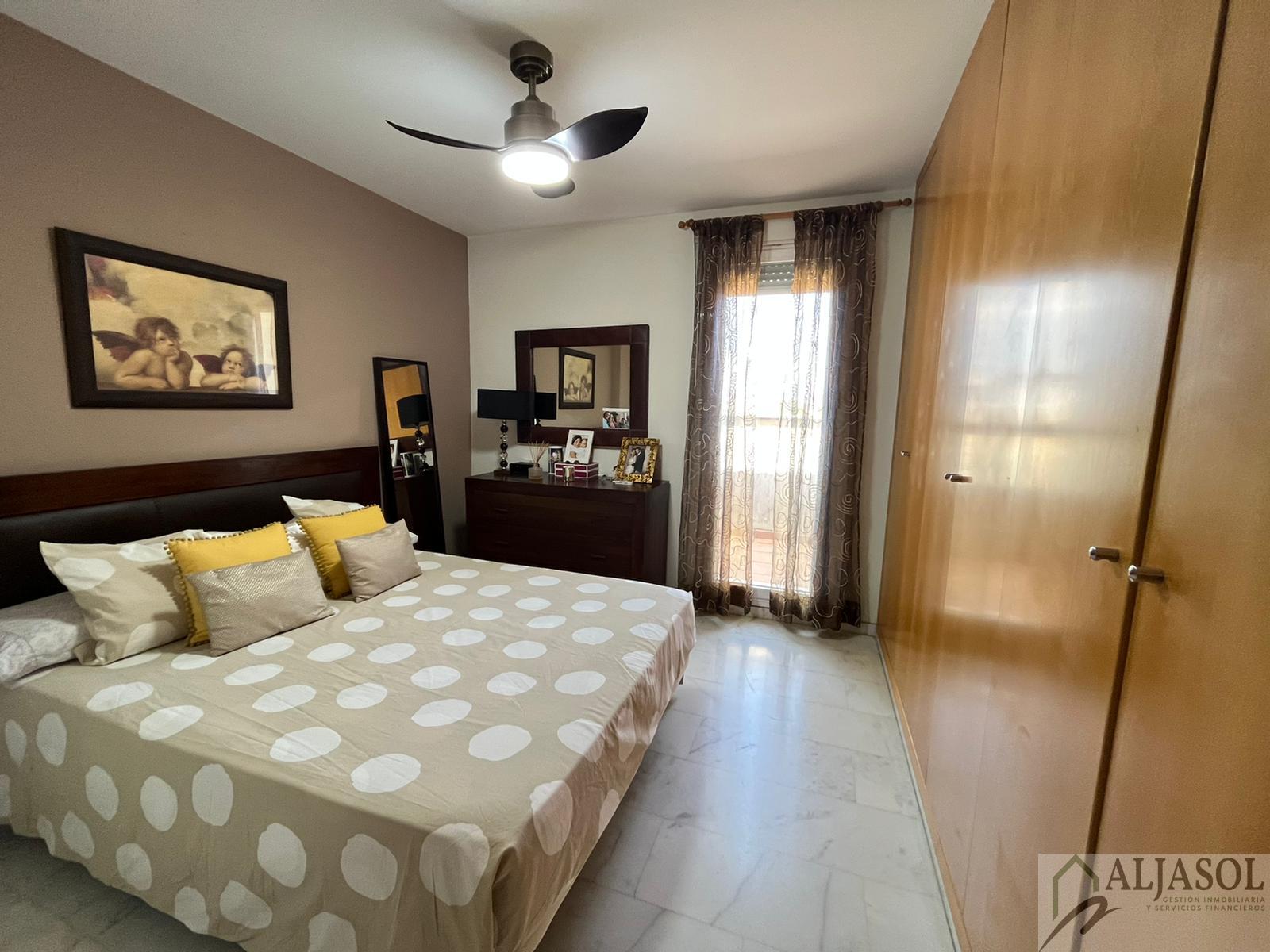 For sale of house in Bormujos