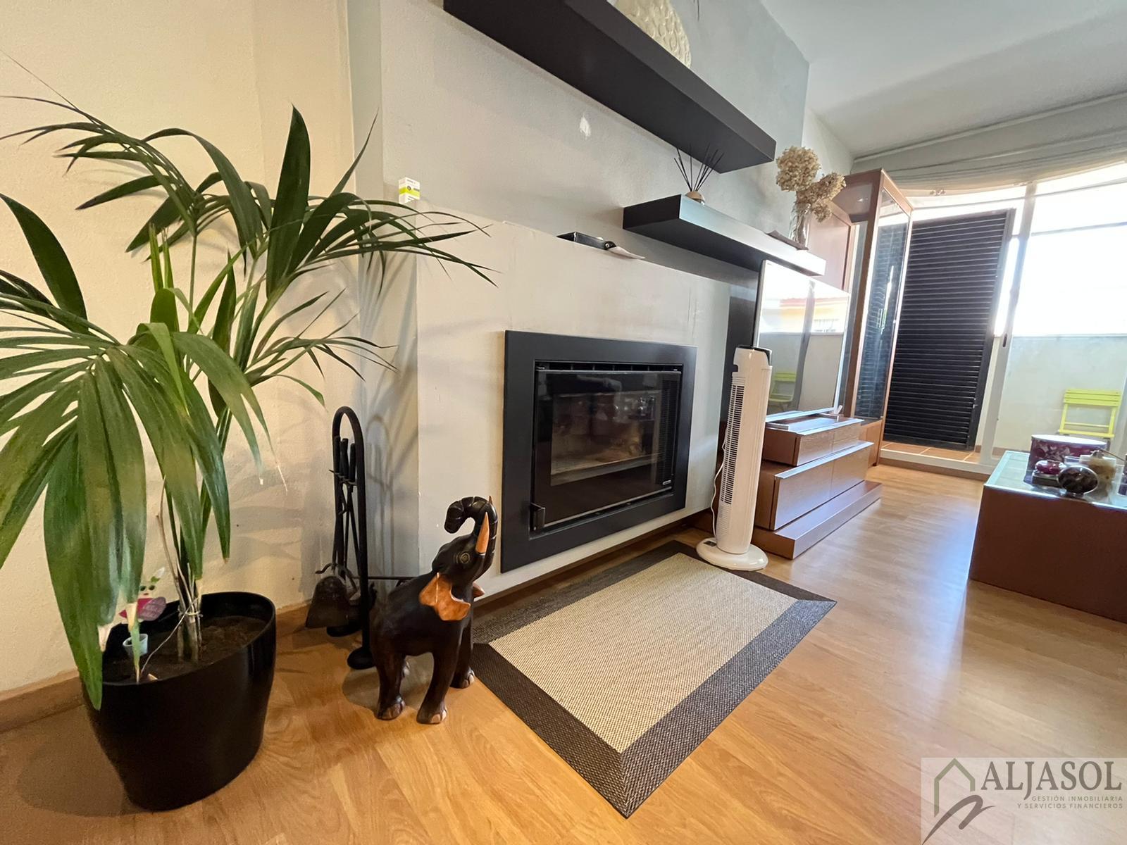 For sale of house in Bormujos