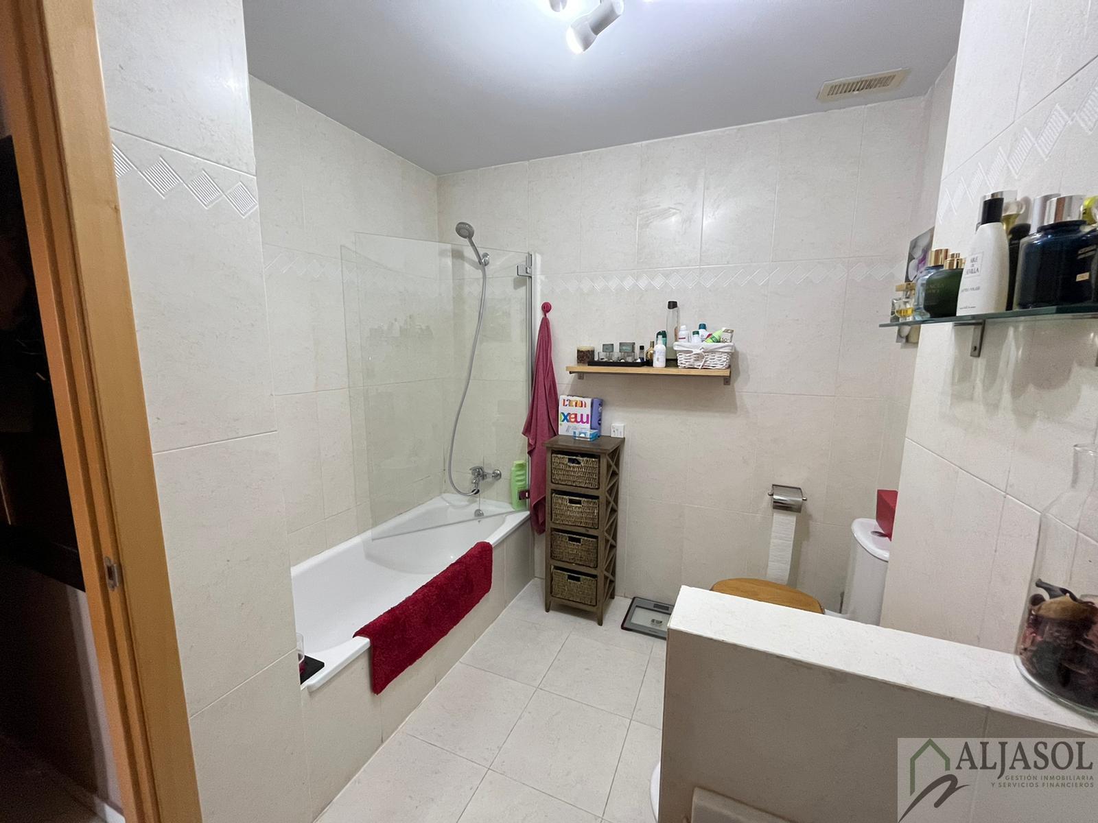 For sale of house in Bormujos