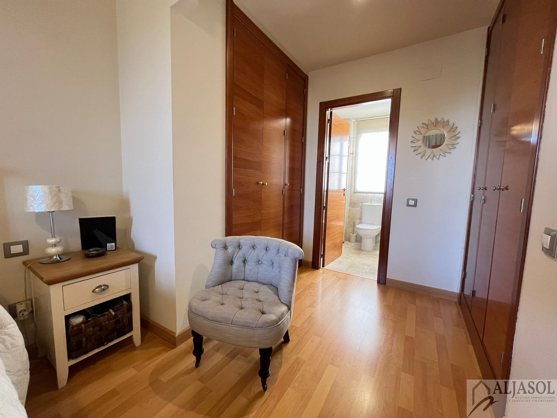 Venta de chalet en Palomares del Río